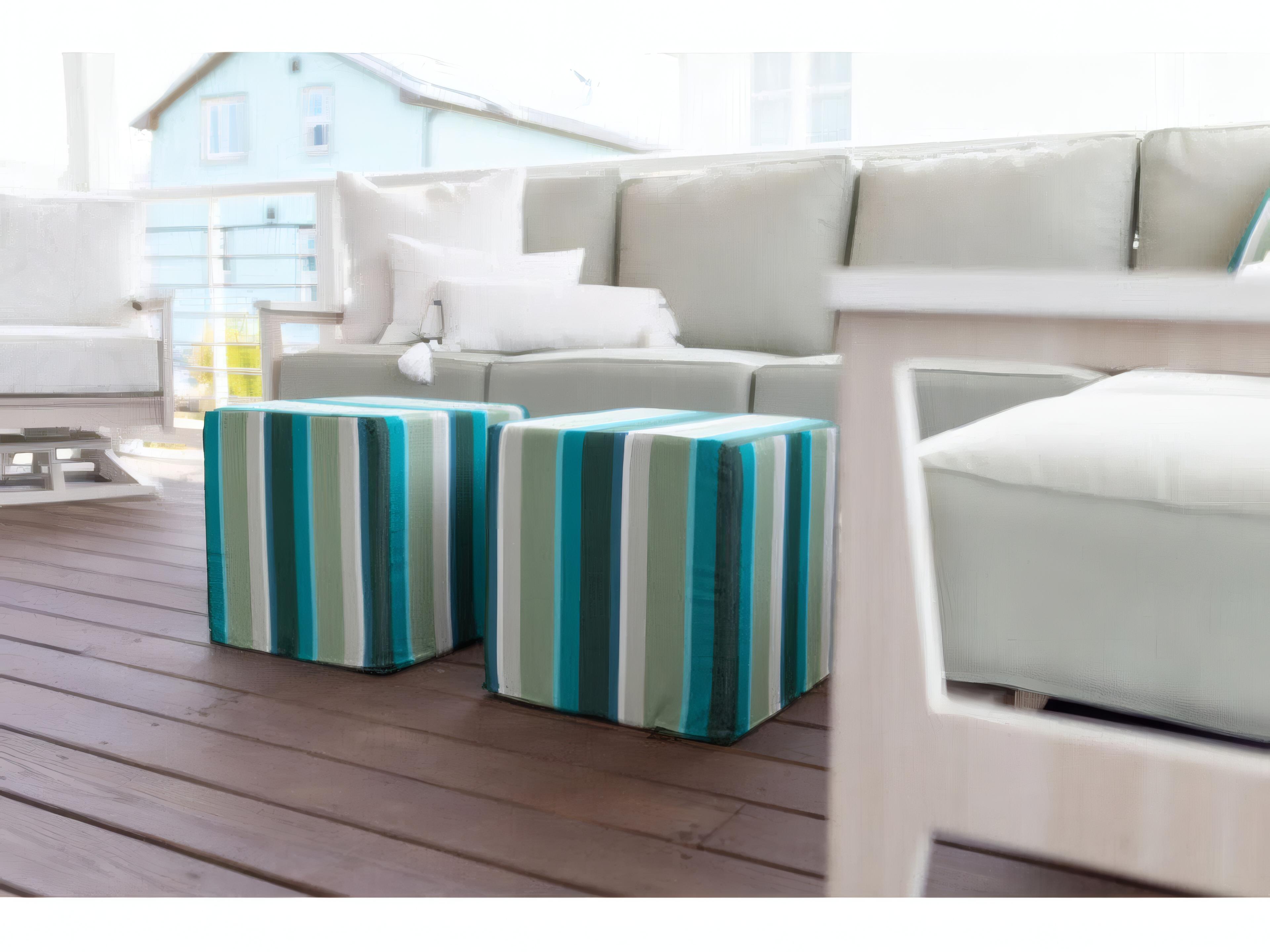 Lily Hive 16x16x16 Square Pouf