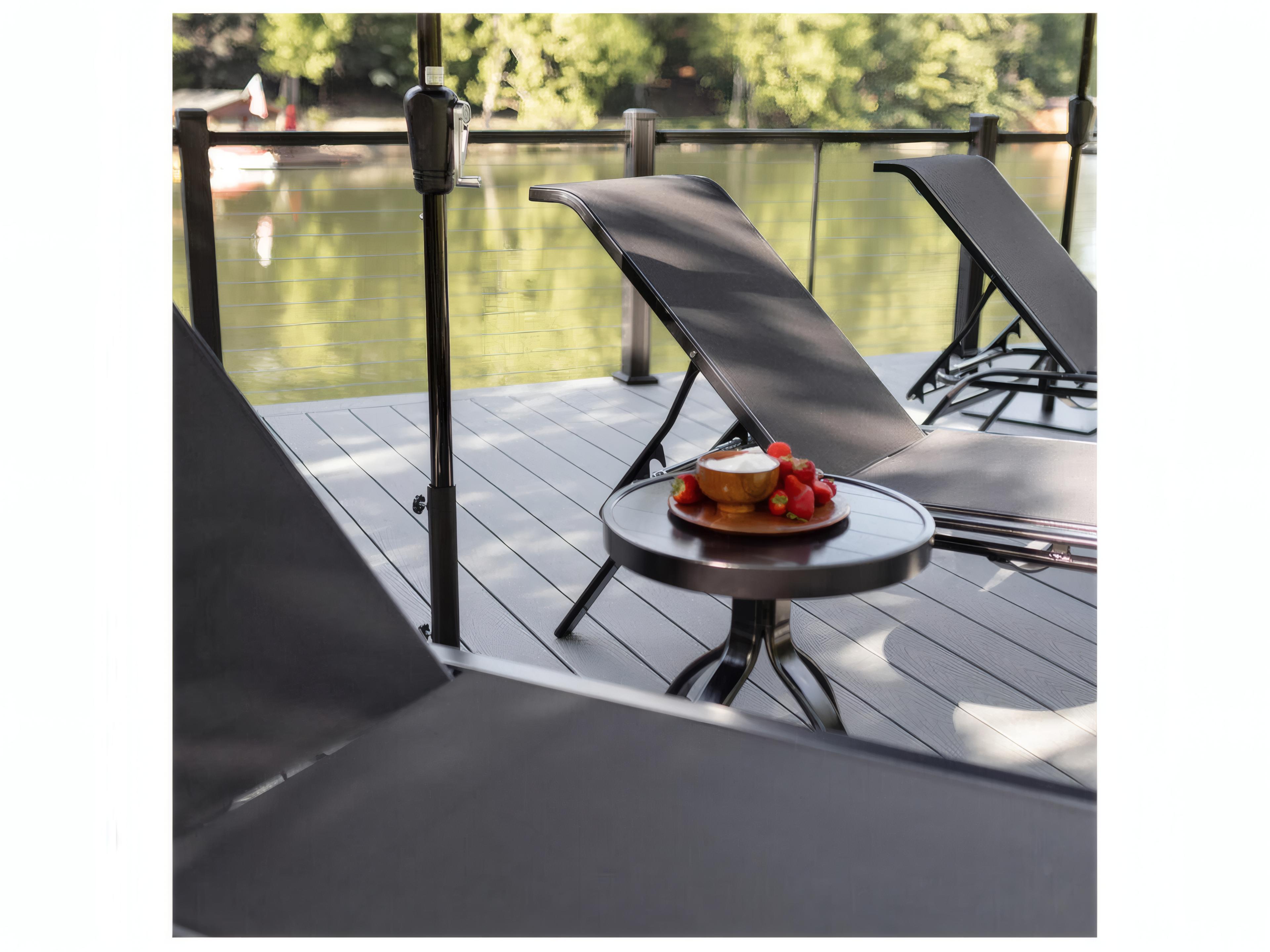 Berlin Gardens Murphy Aluminum 18.5" Round End Table