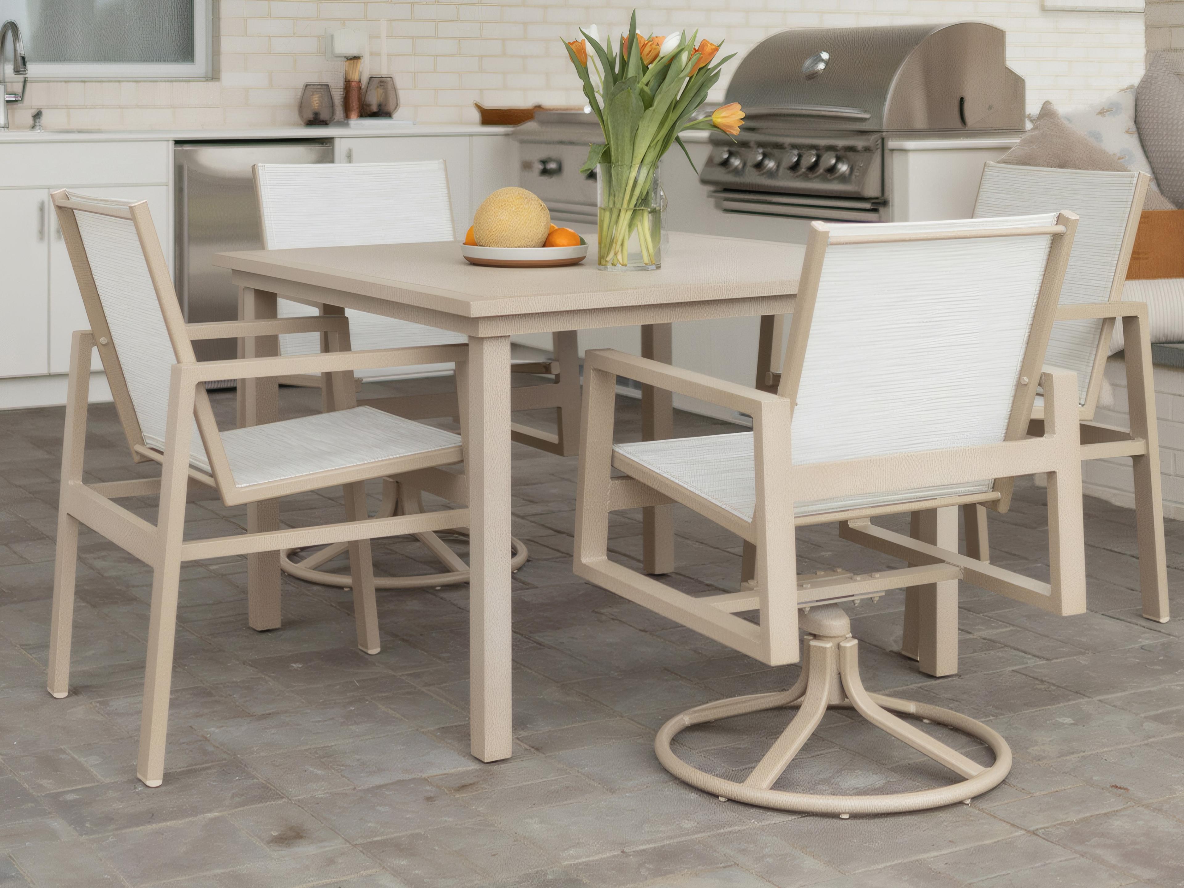 Vida Aluminum Dining Set