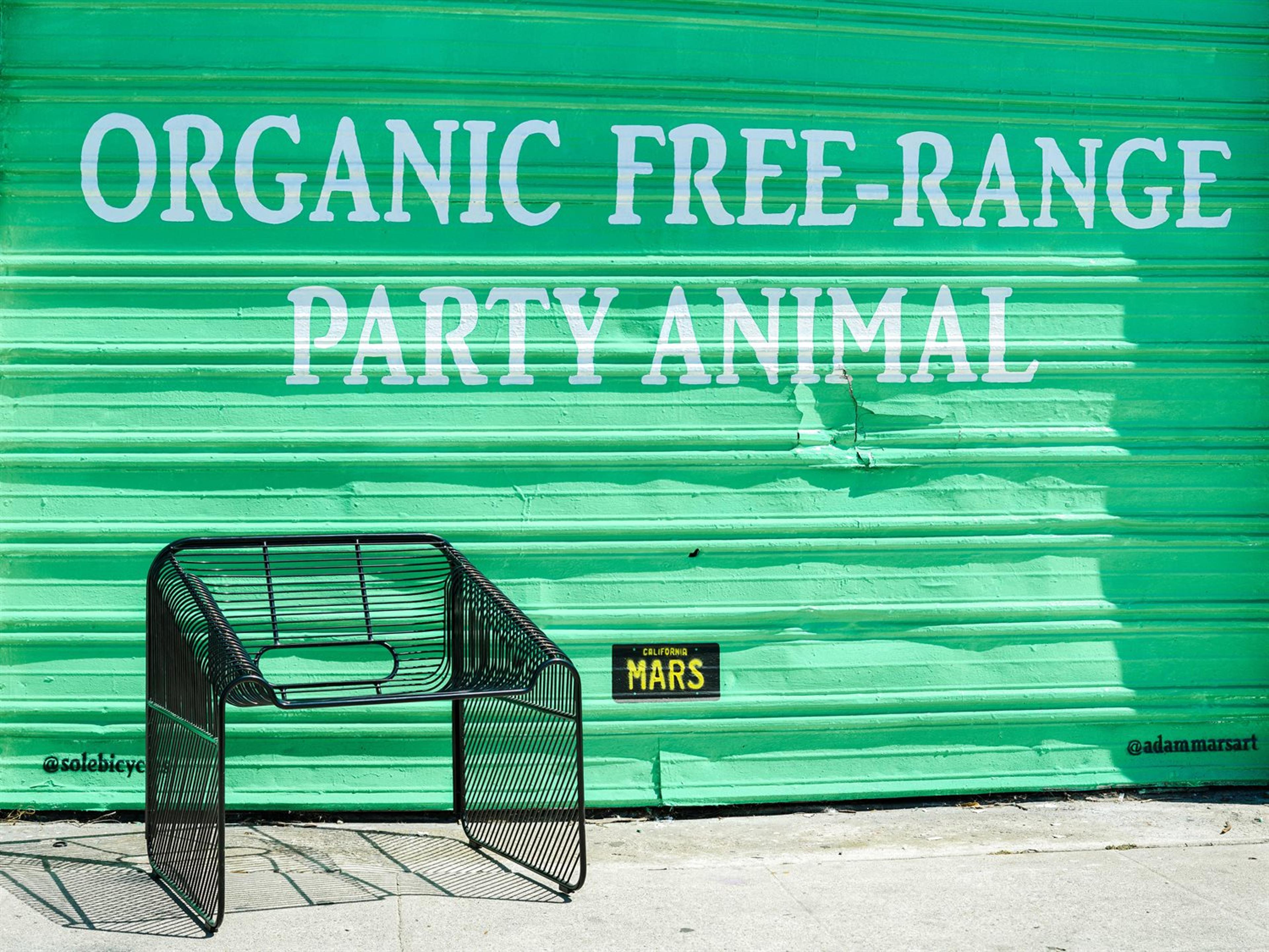 Bend Goods Outdoor Hot Seat Galvanized Iron Black Lounge Chair