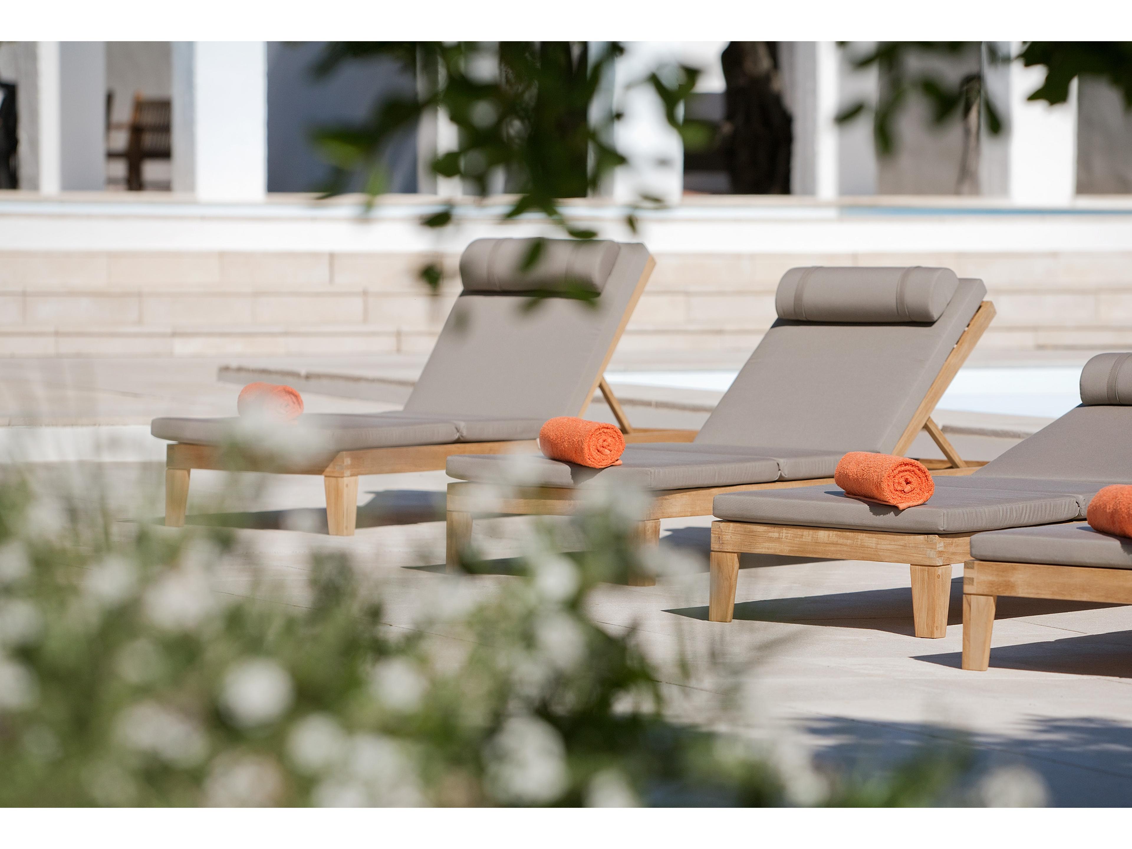 Barlow Tyrie Capri Base Lounger - Natural Teak