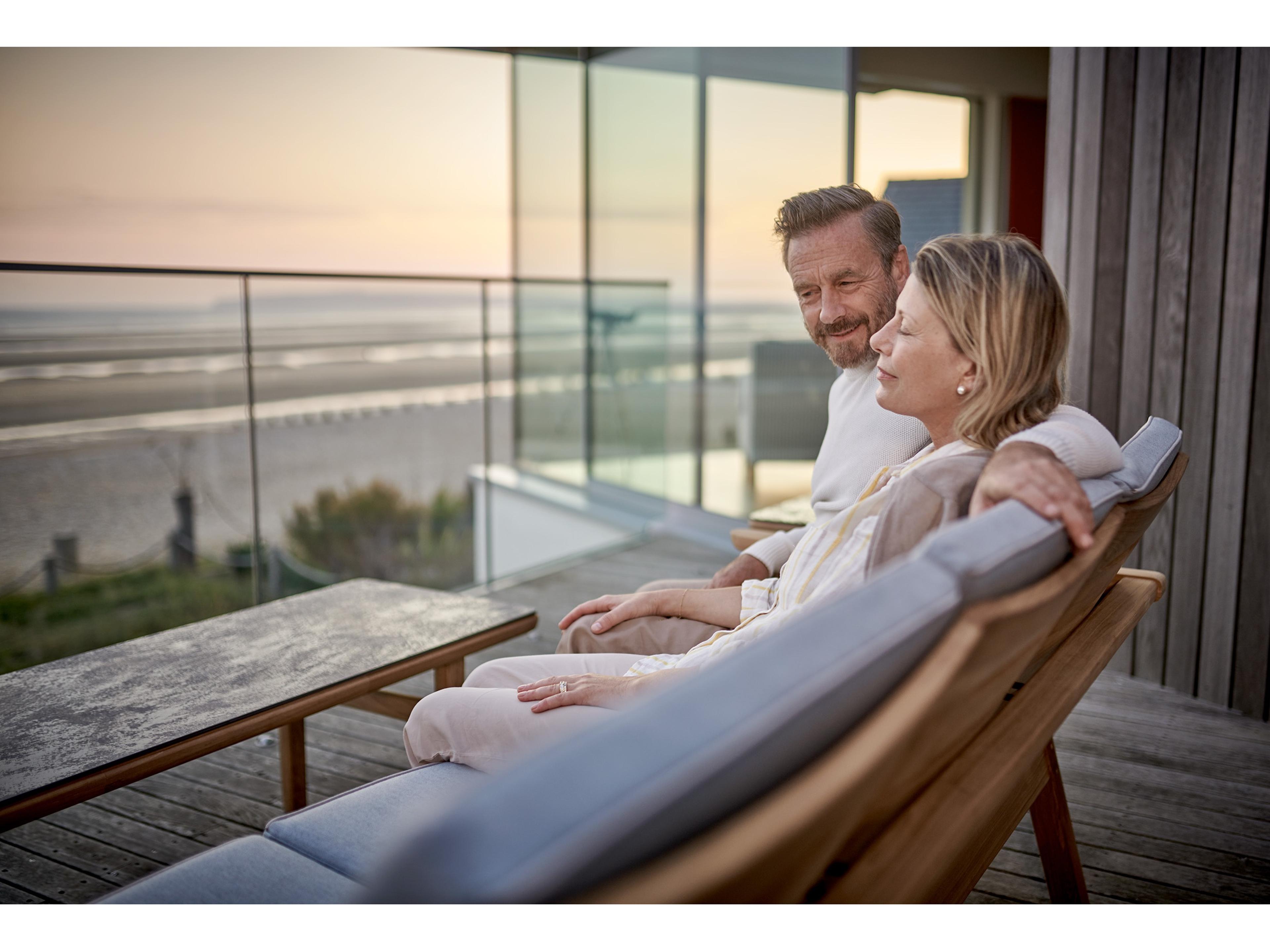 Barlow Tyrie Monterey Deep Seating Three-Seater Sofa - Natural Teak