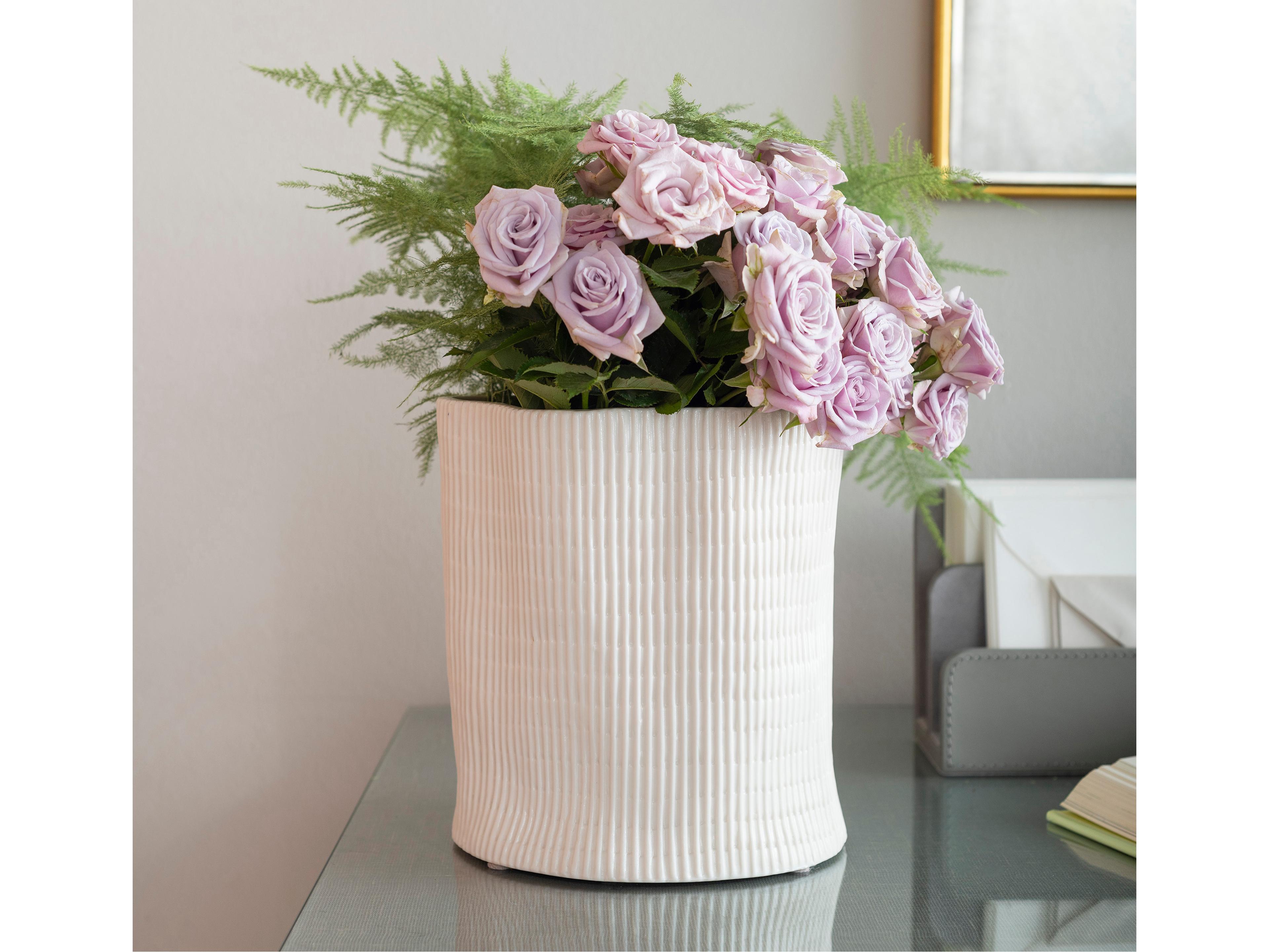 Villa & House Blanc de Chine Vase