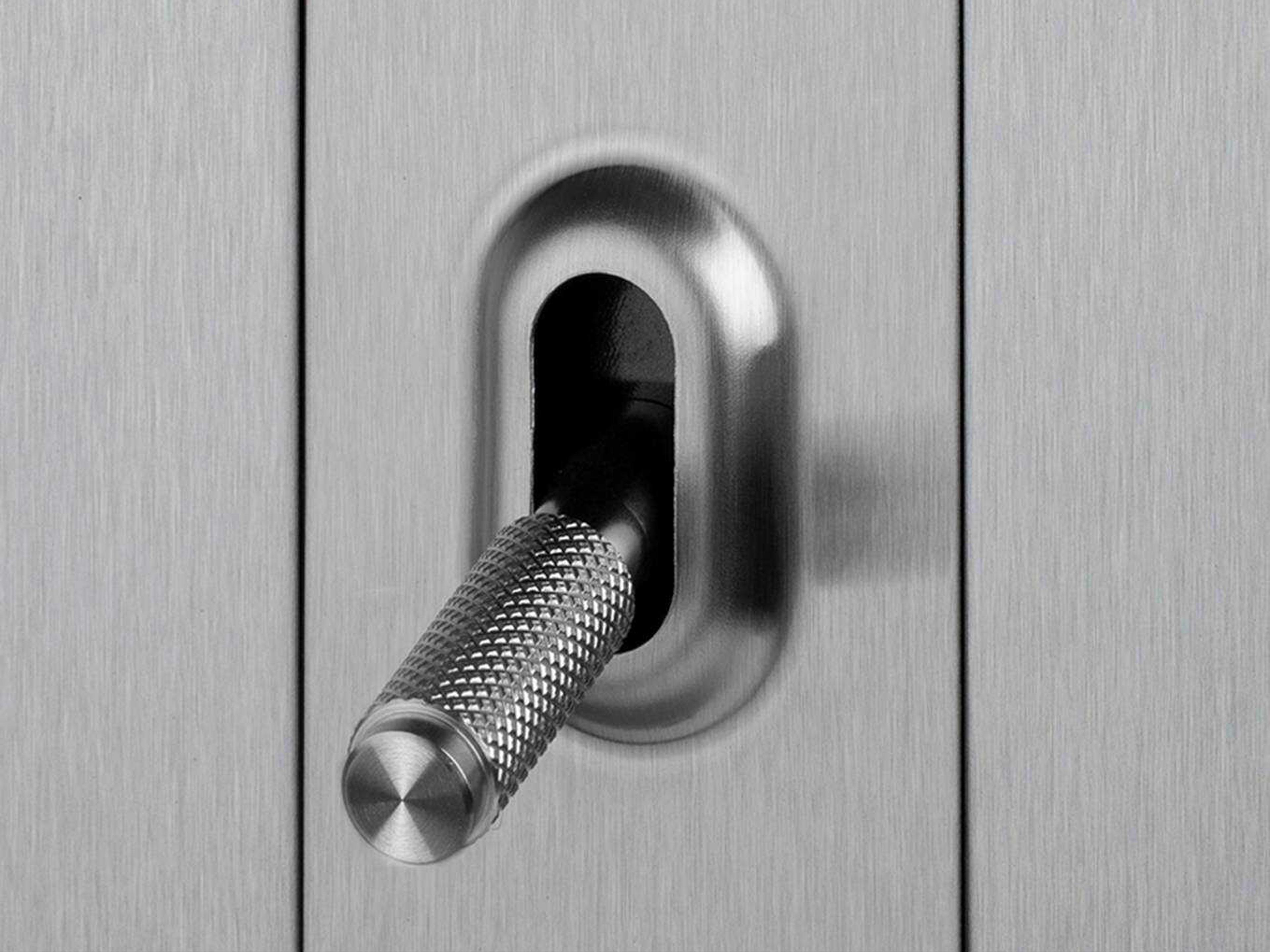 Buster + Punch 2G Steel Cross Toggle