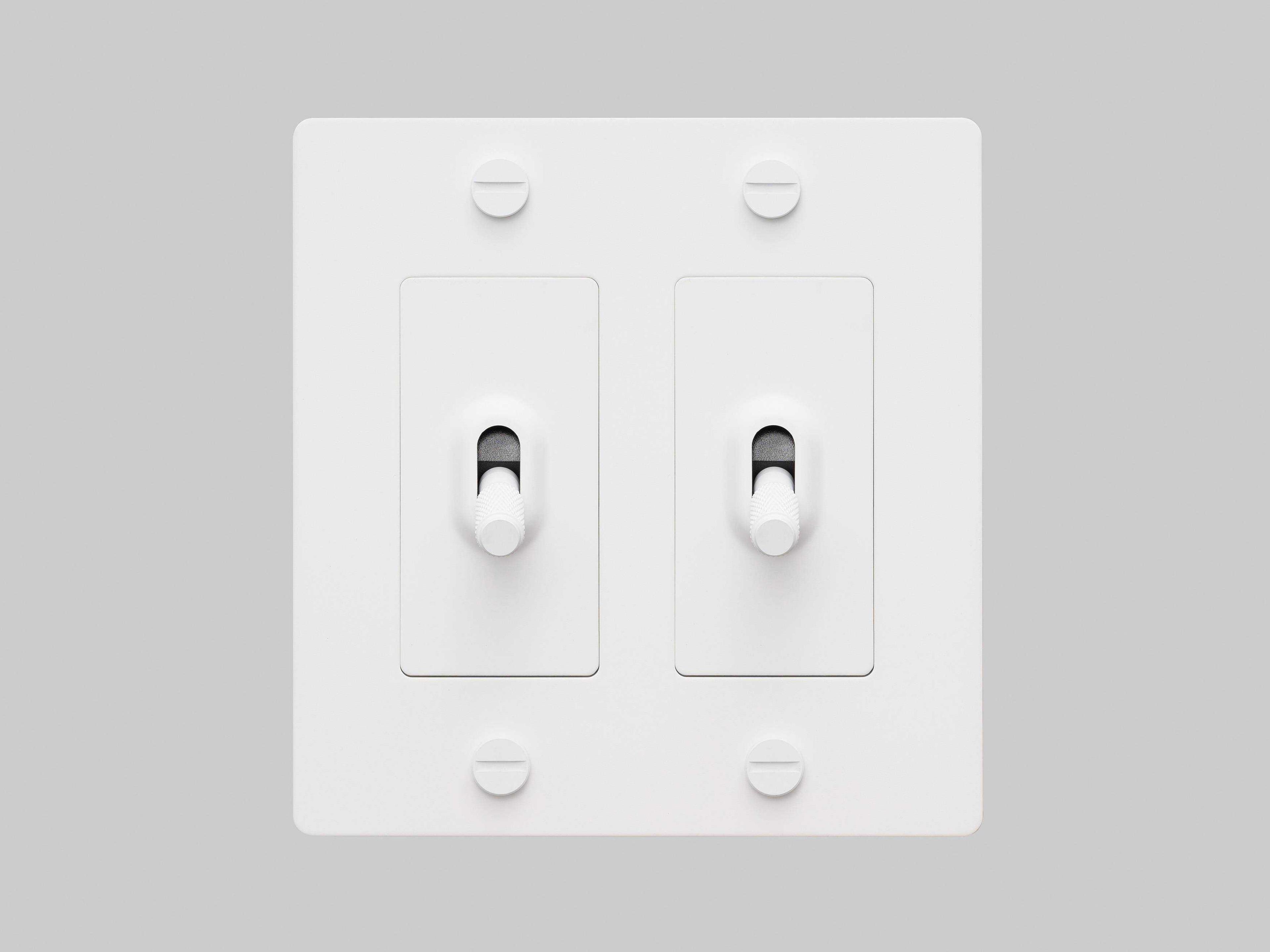 Buster + Punch 2G White Cross Toggle