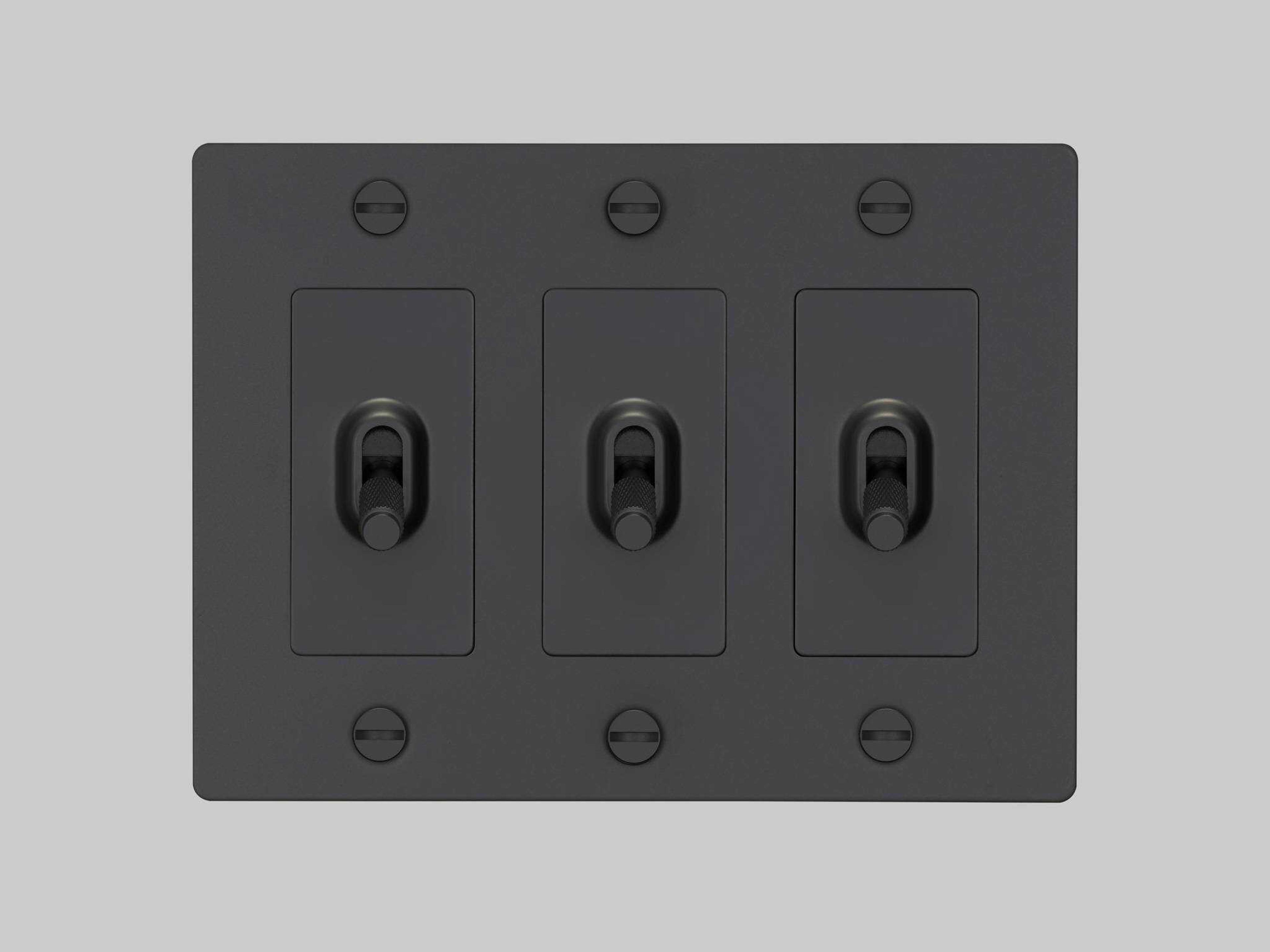 Buster + Punch 3G Black Cross Toggle