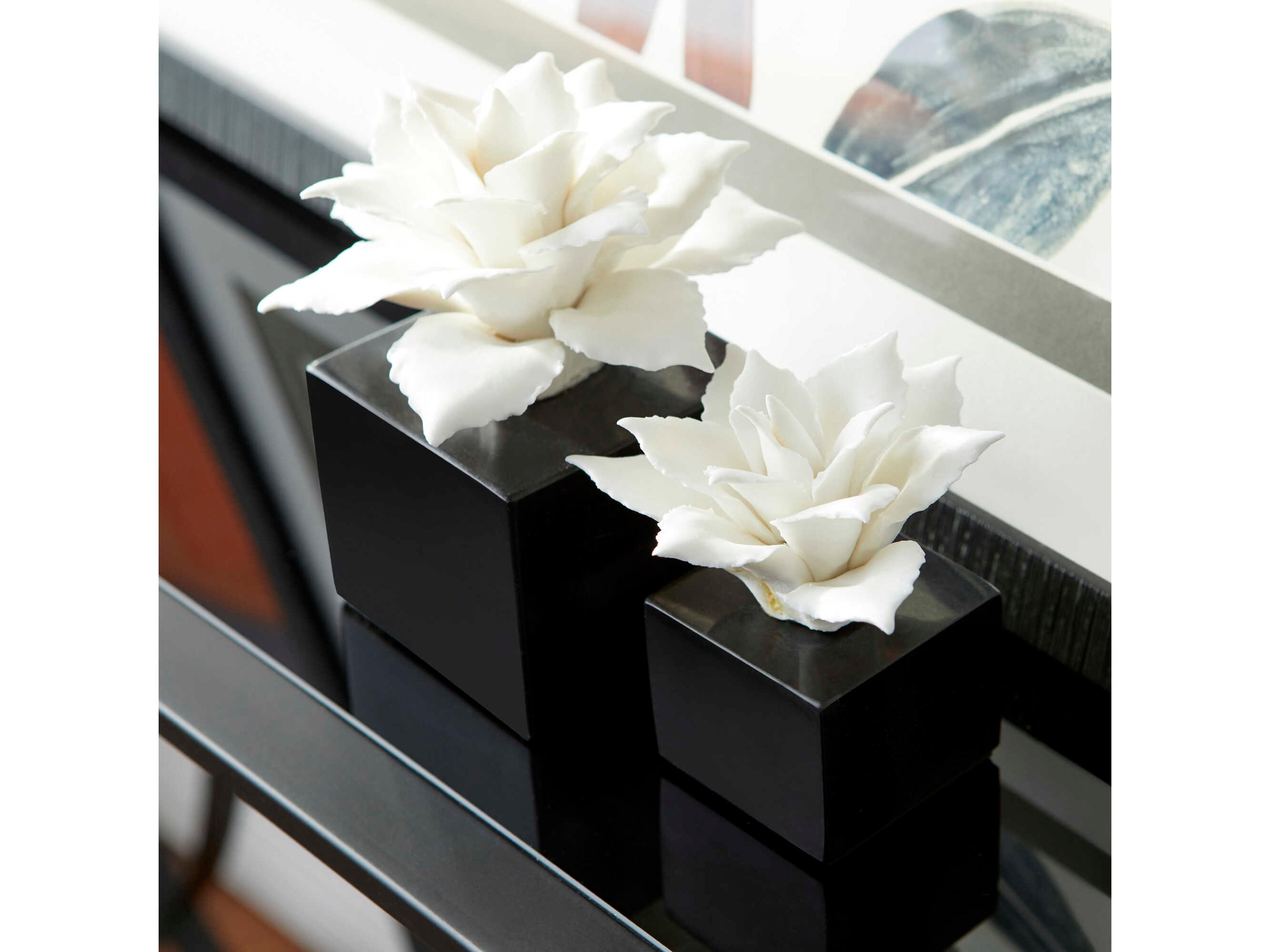 Cyan Design White Calendine Sculpture