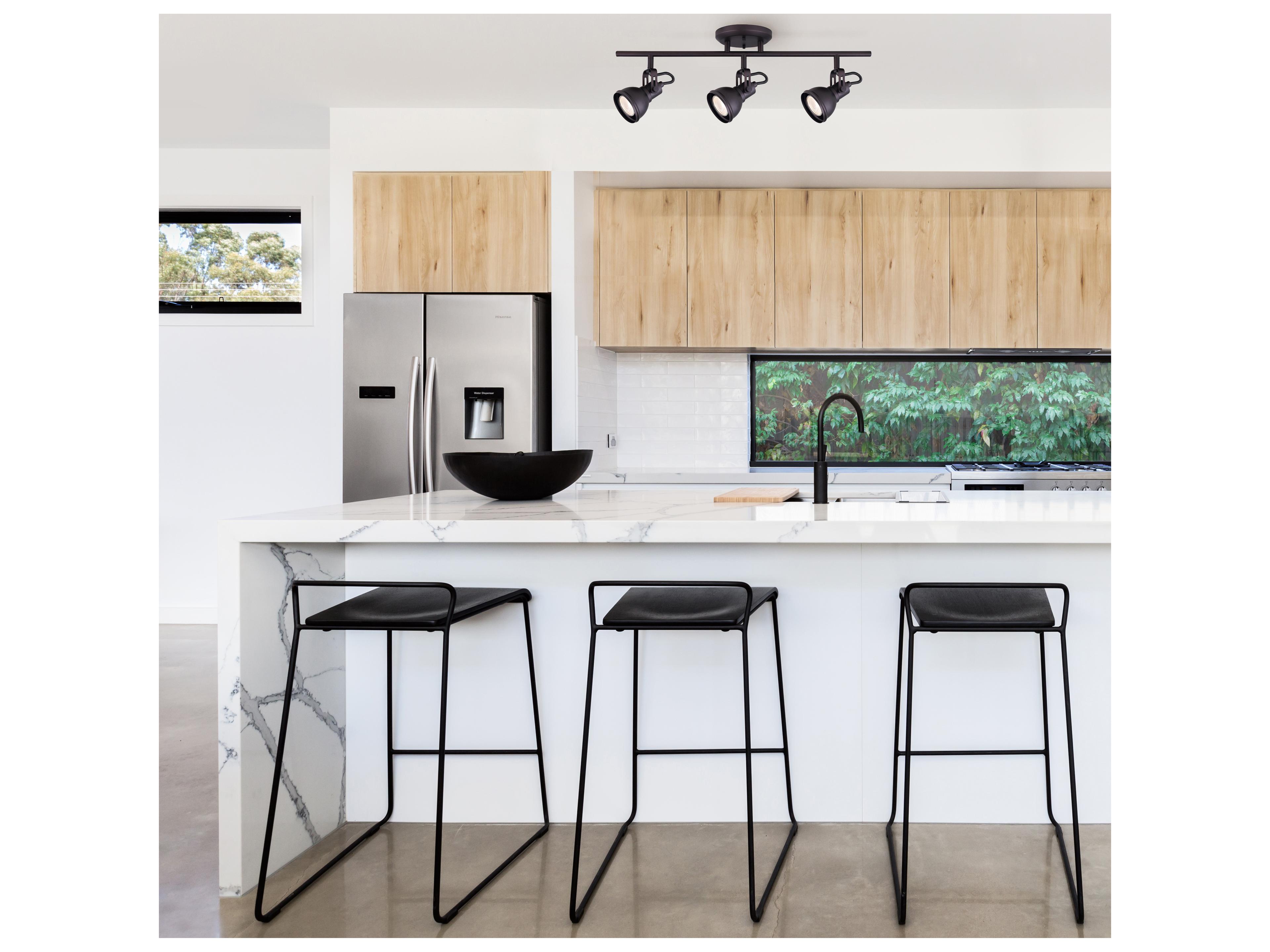 Canarm Polo 3 -light Bronze Track & Rail Light