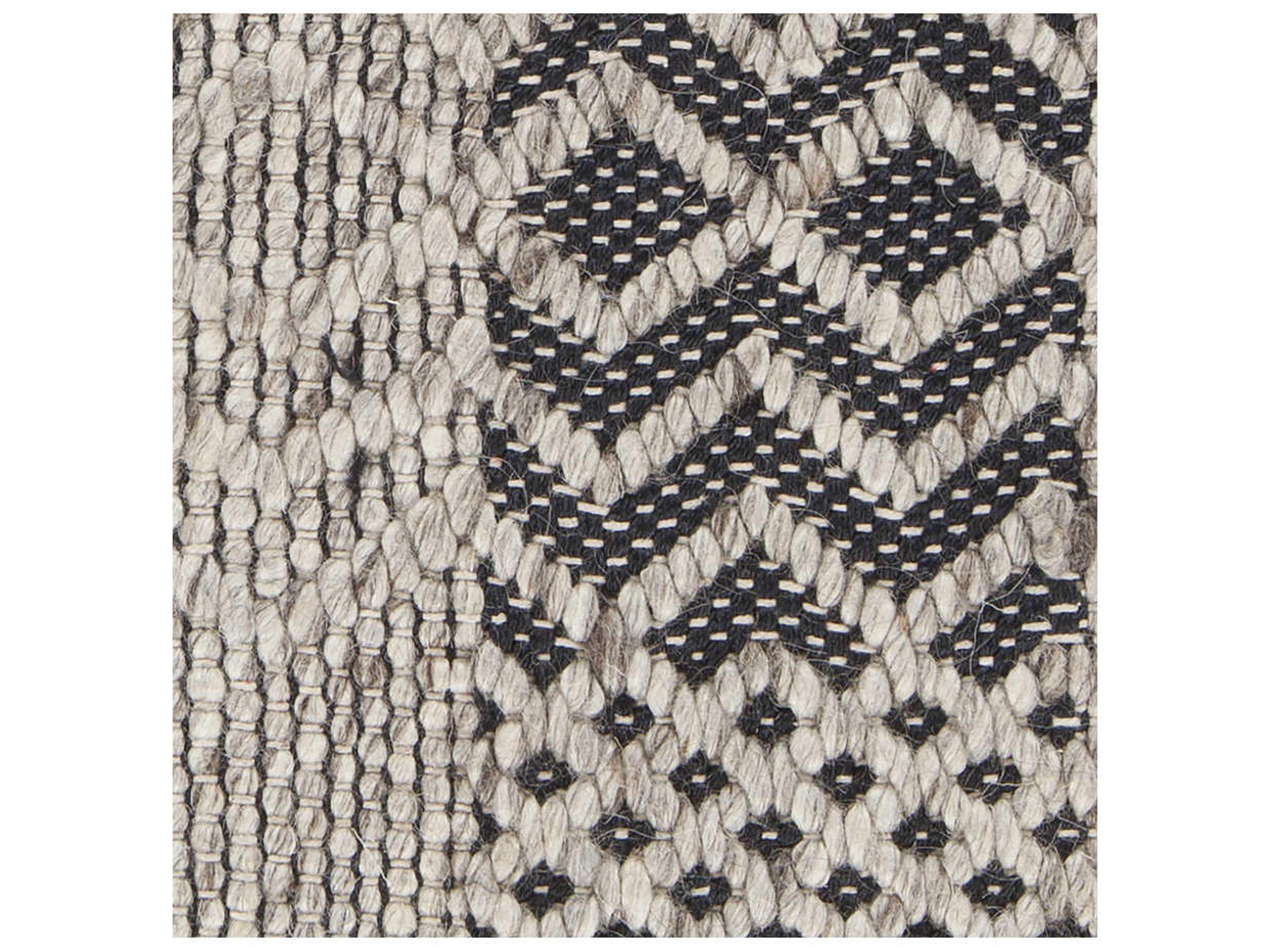 Chandra Salona Geometric Area Rug