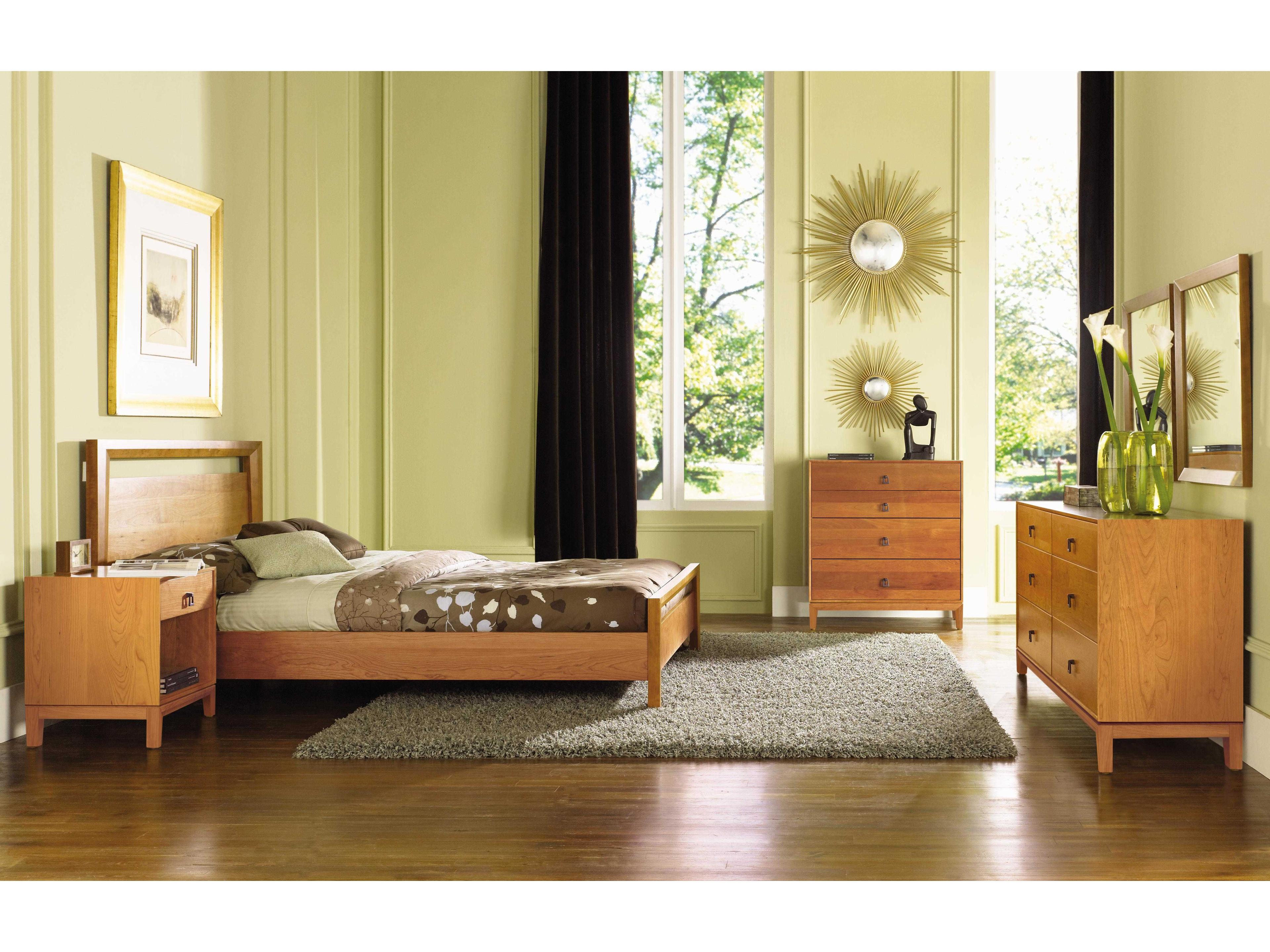 Copeland Mansfield Panel Queen Bed