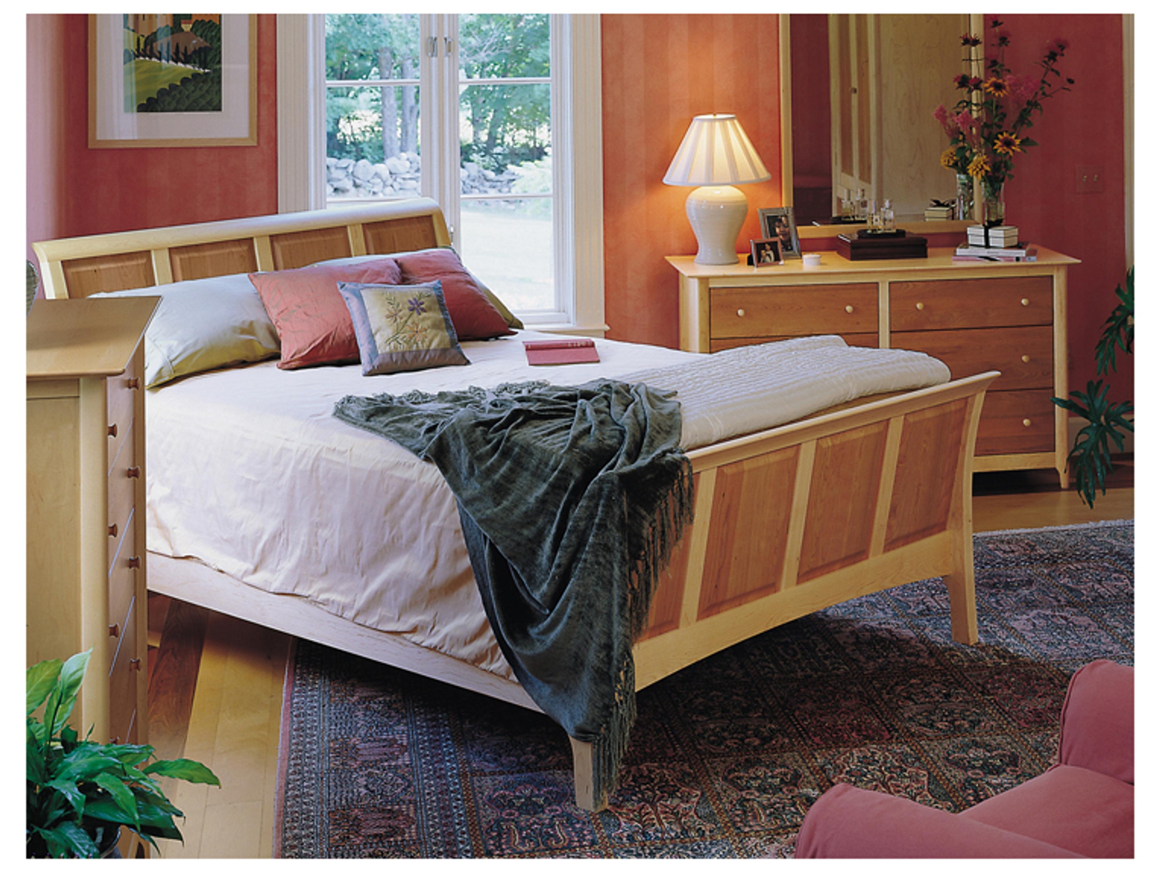 Copeland Sarah Queen Sleigh Bed