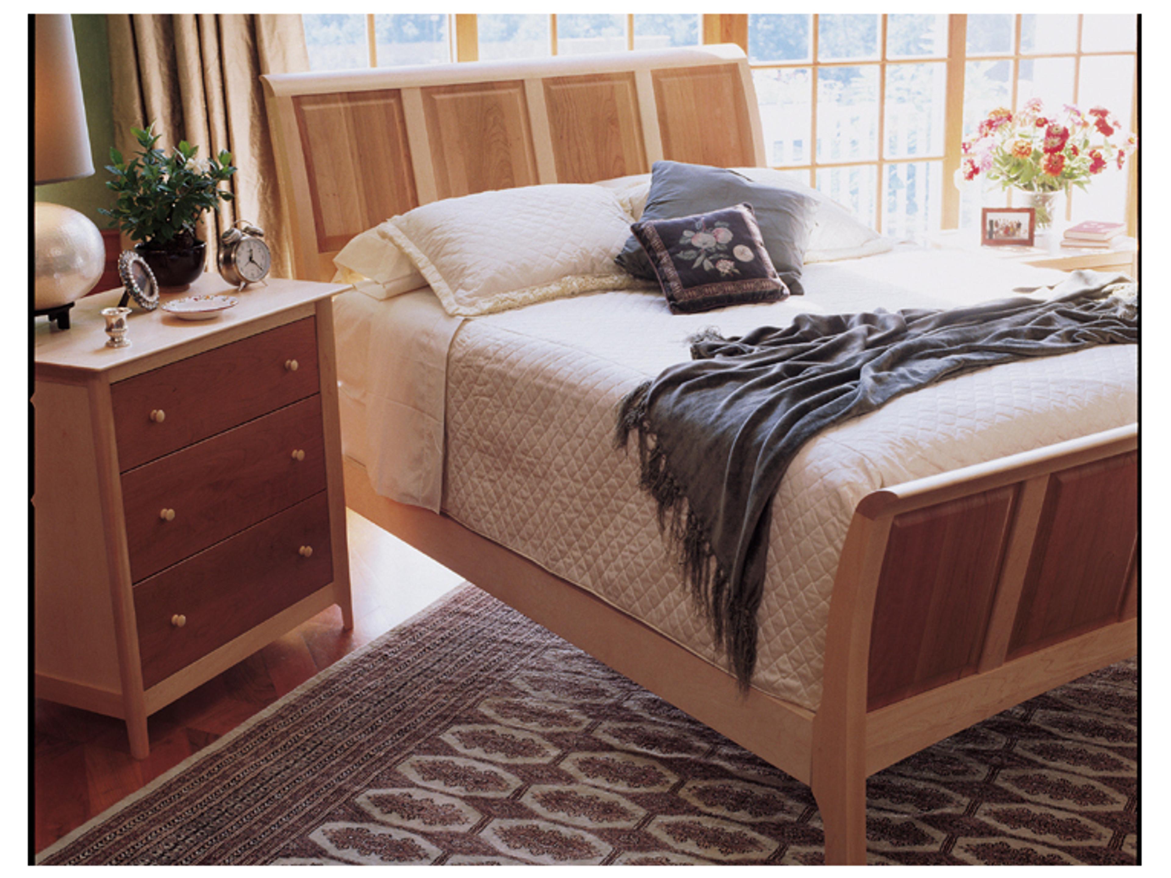 Copeland Sarah California King Sleigh Bed