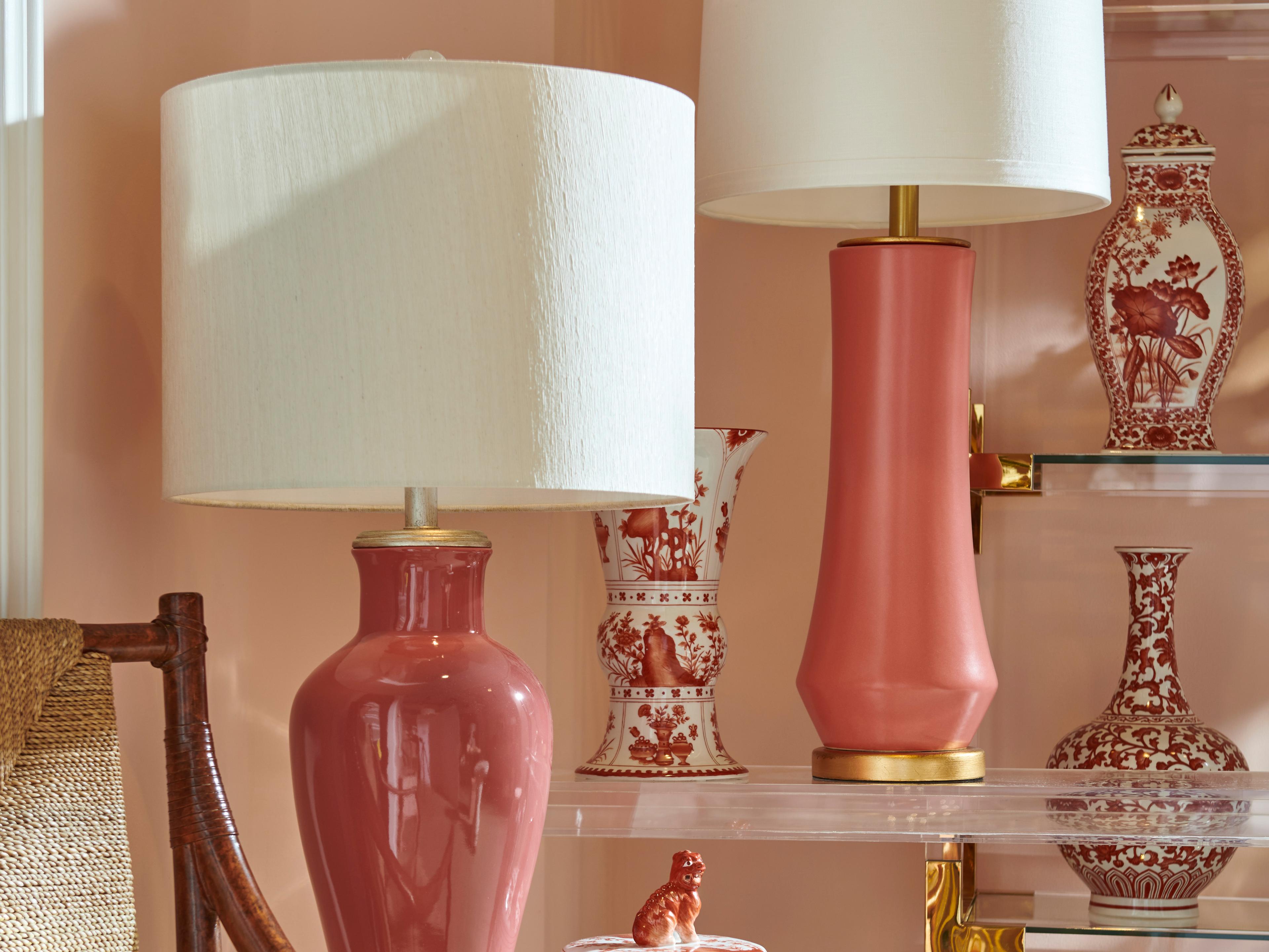 Chelsea House Covered Lotus Leaf Vase