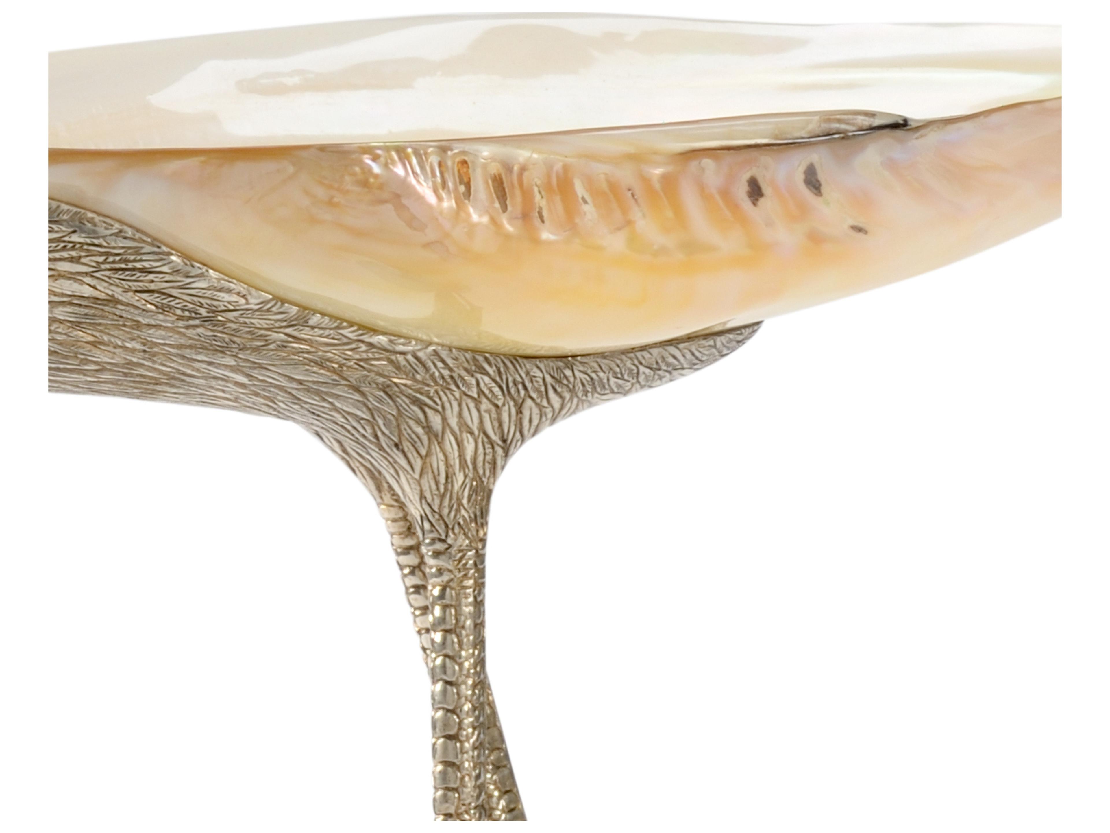 Chelsea House Flamingo Centerpiece