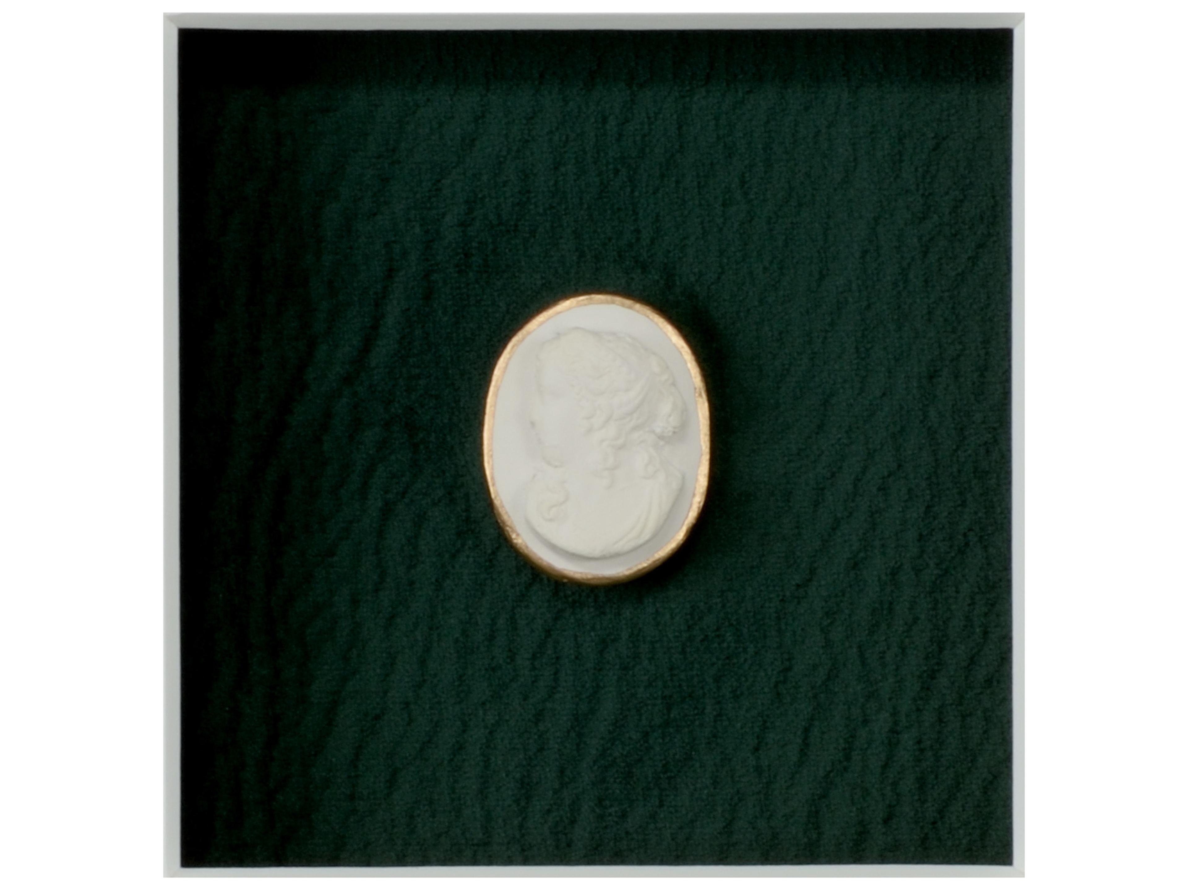 Chelsea House Intaglio In Gold VI