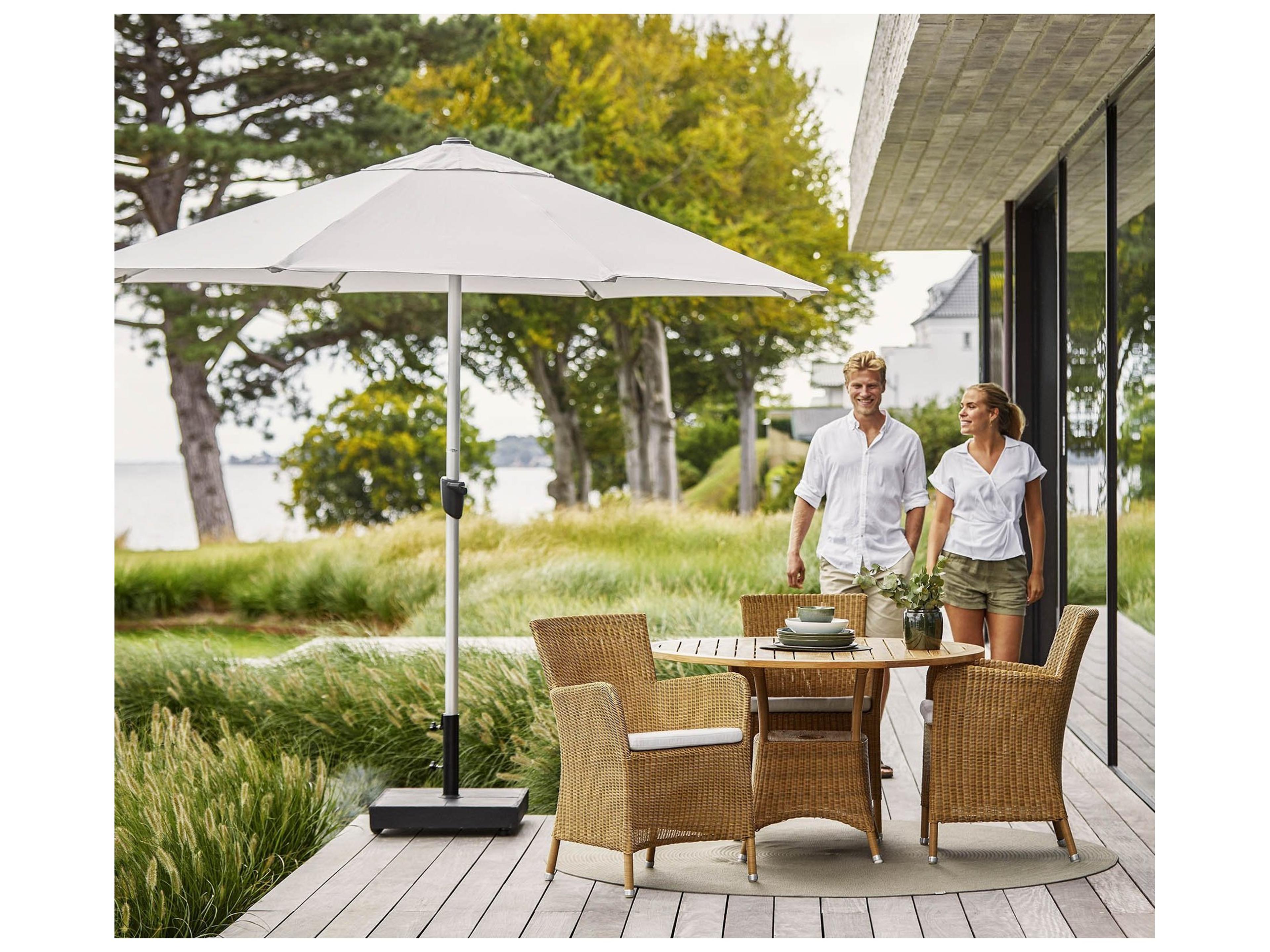 Cane Line Outdoor Parasol Sunshade Aluminum 9.8 Foot Octagon with Crank System Umbrella