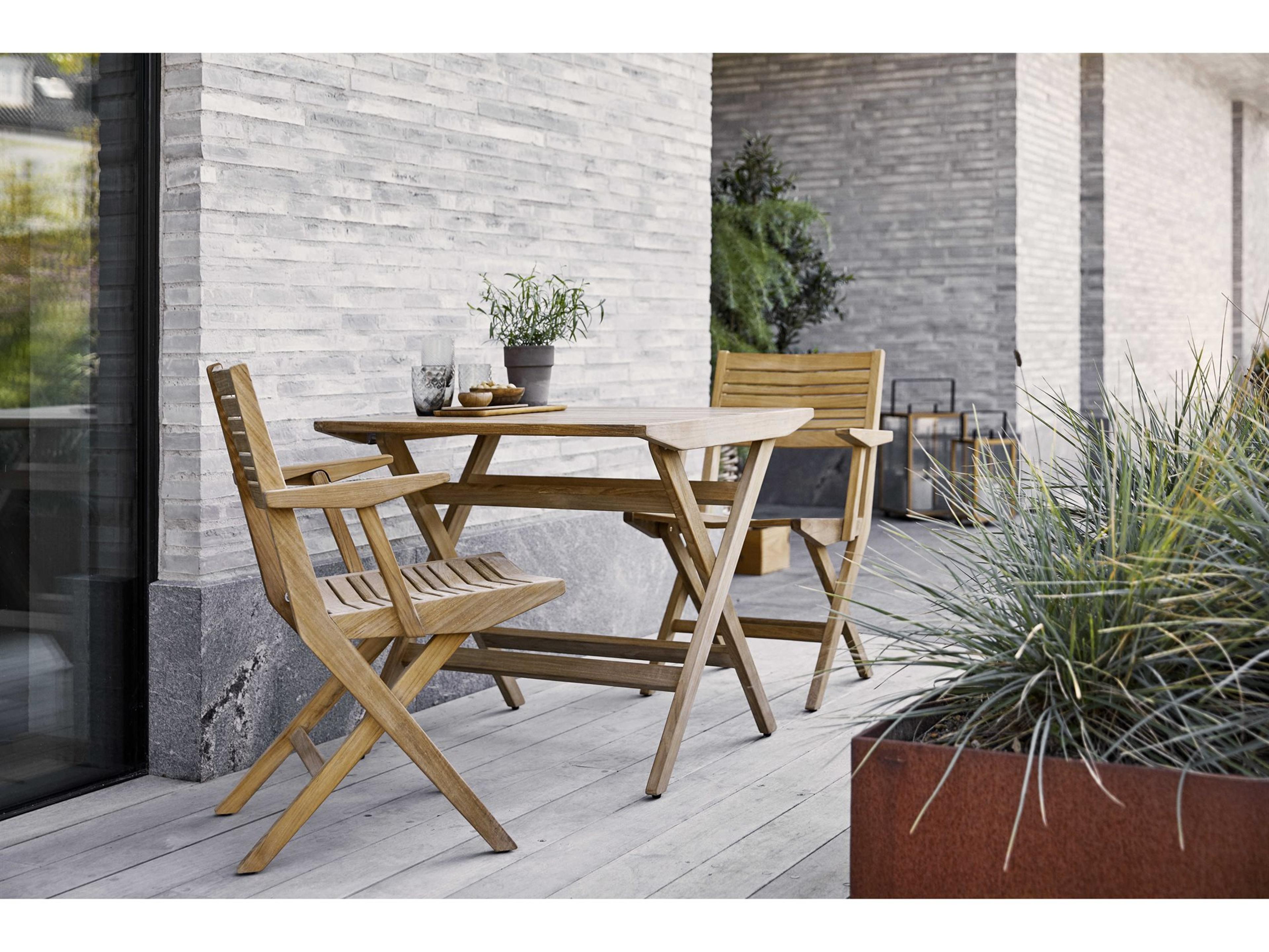 Flip Teak Dining Set
