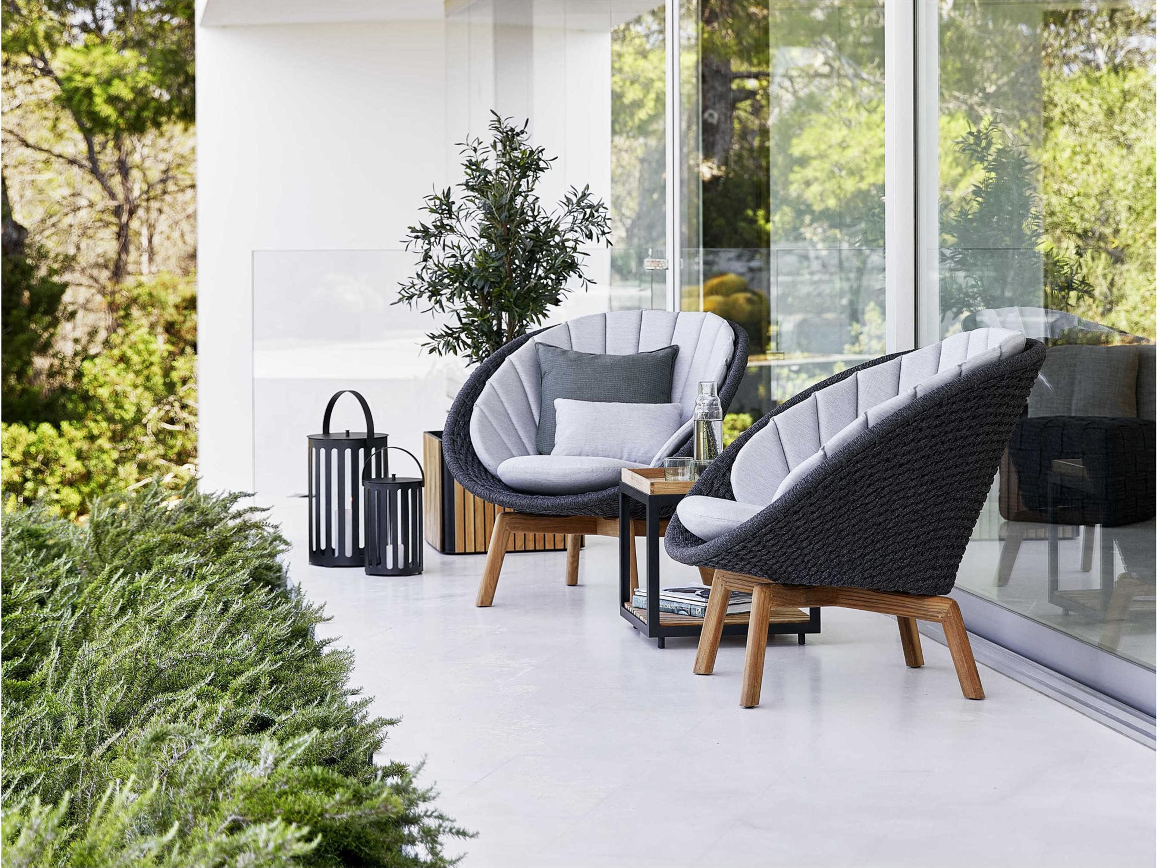 Peacock Wicker Lounge Set