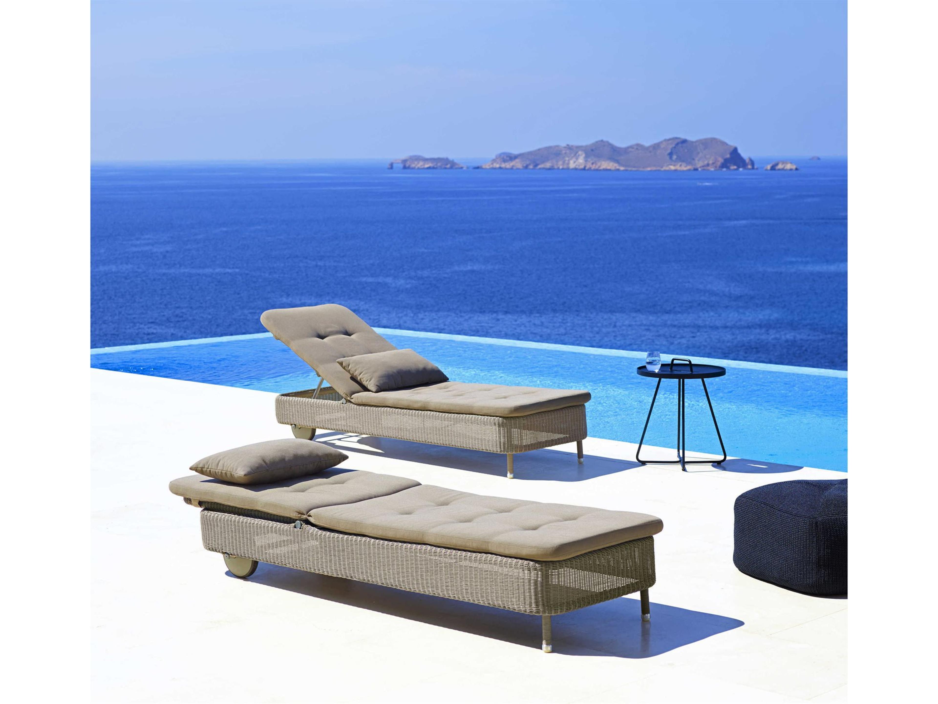 Presley Patio Lounge Set