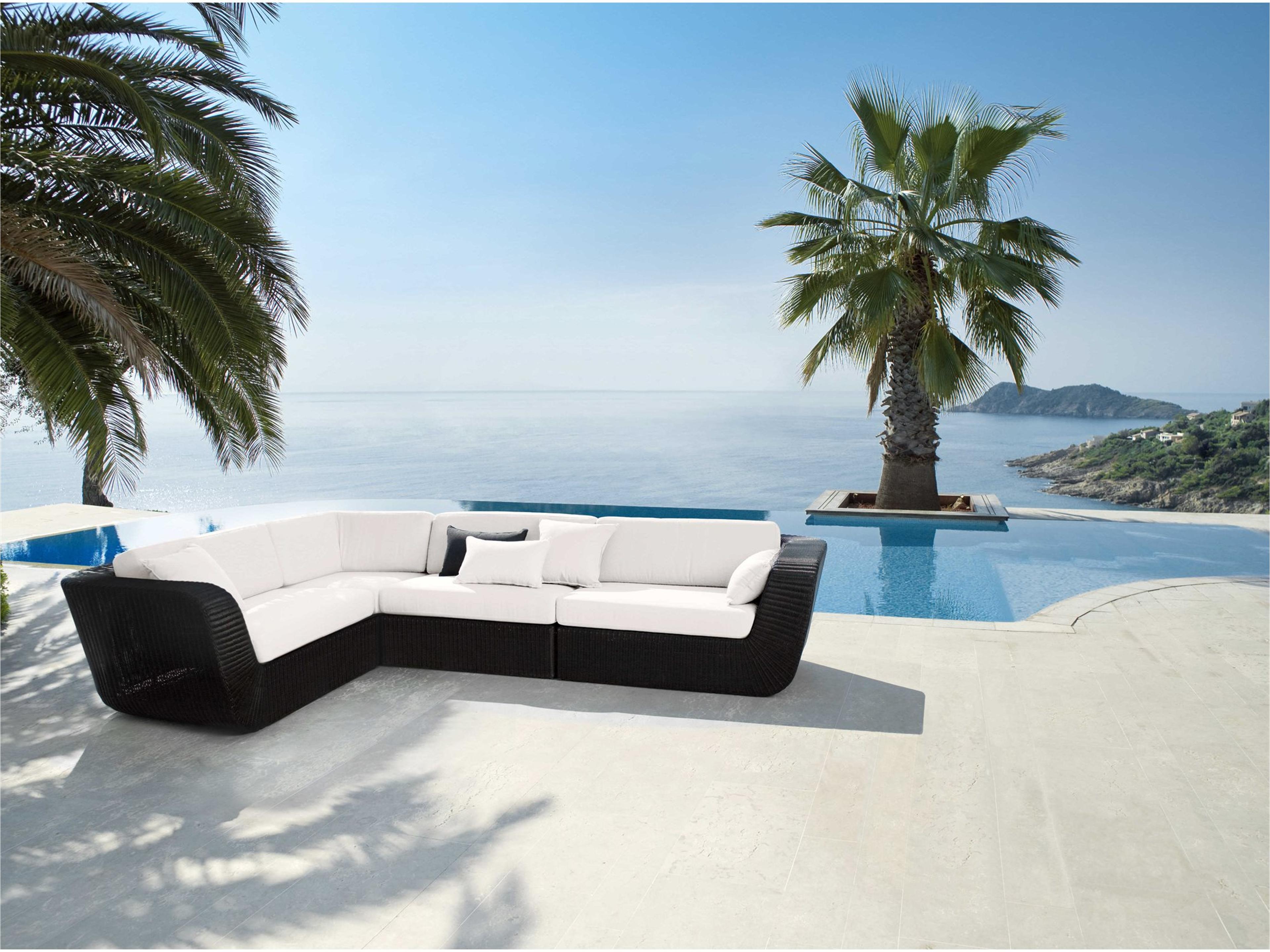 Savannah Wicker Sectional Lounge Set