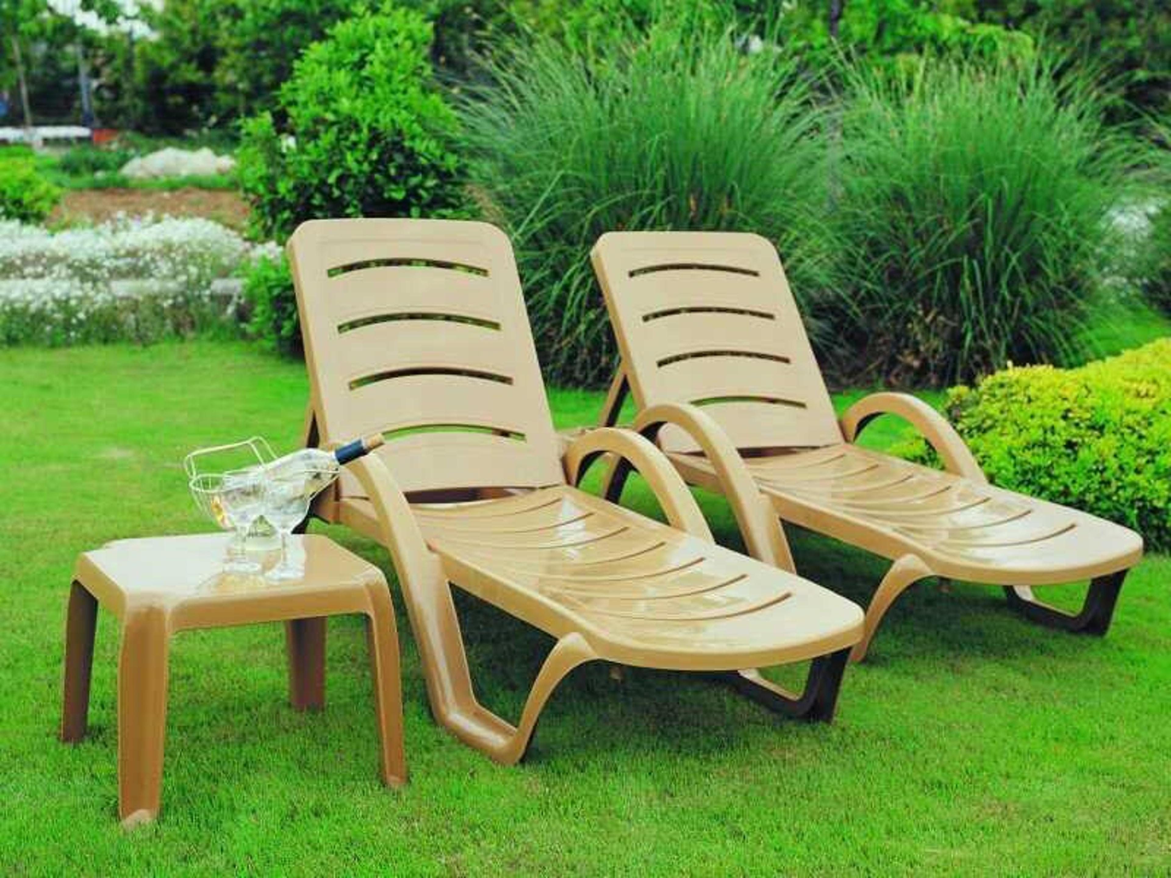 Compamia Sunrise Teak Brown Resin Chaise Lounge