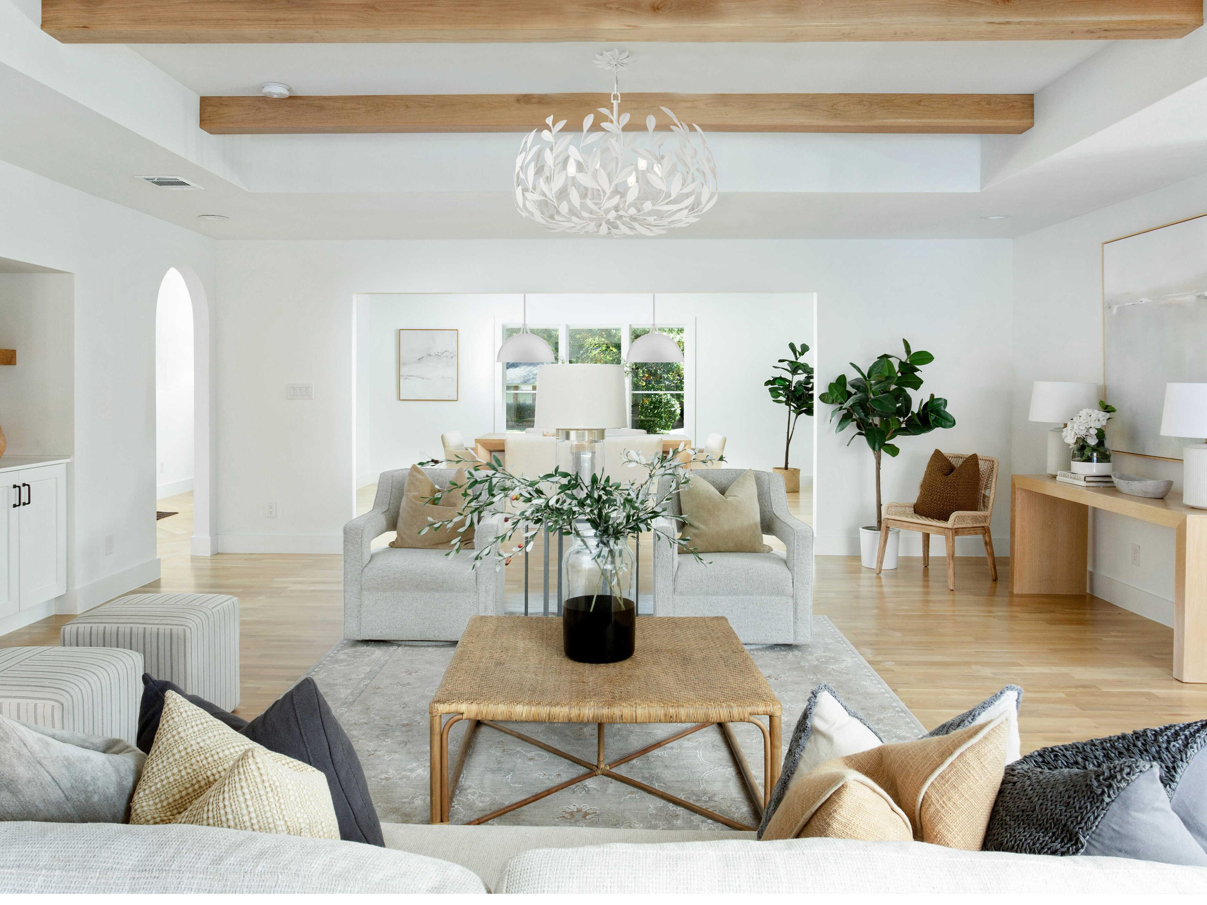 Crystorama Broche 6-Light Matte White Candelabra Chandelier