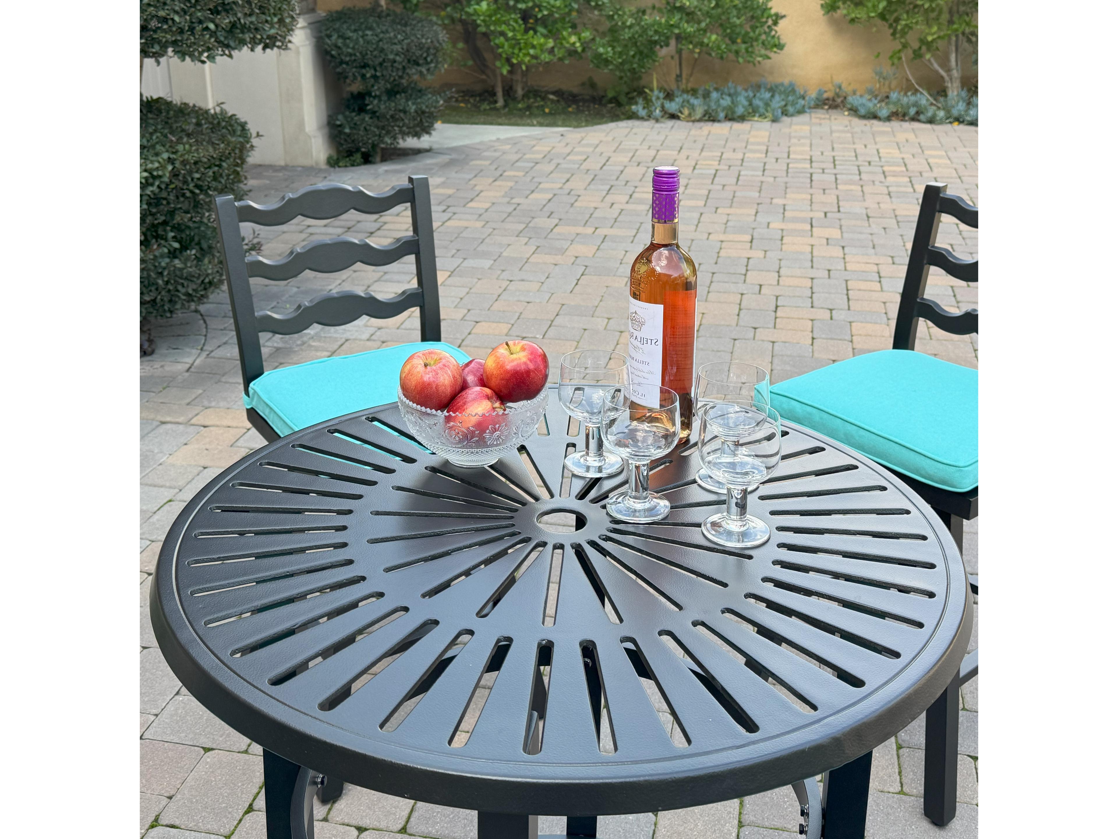 Darlee Outdoor Living Aspen Aluminum 5-Piece Patio Bar Set with 30 feet' Round Counter Height Bar Table