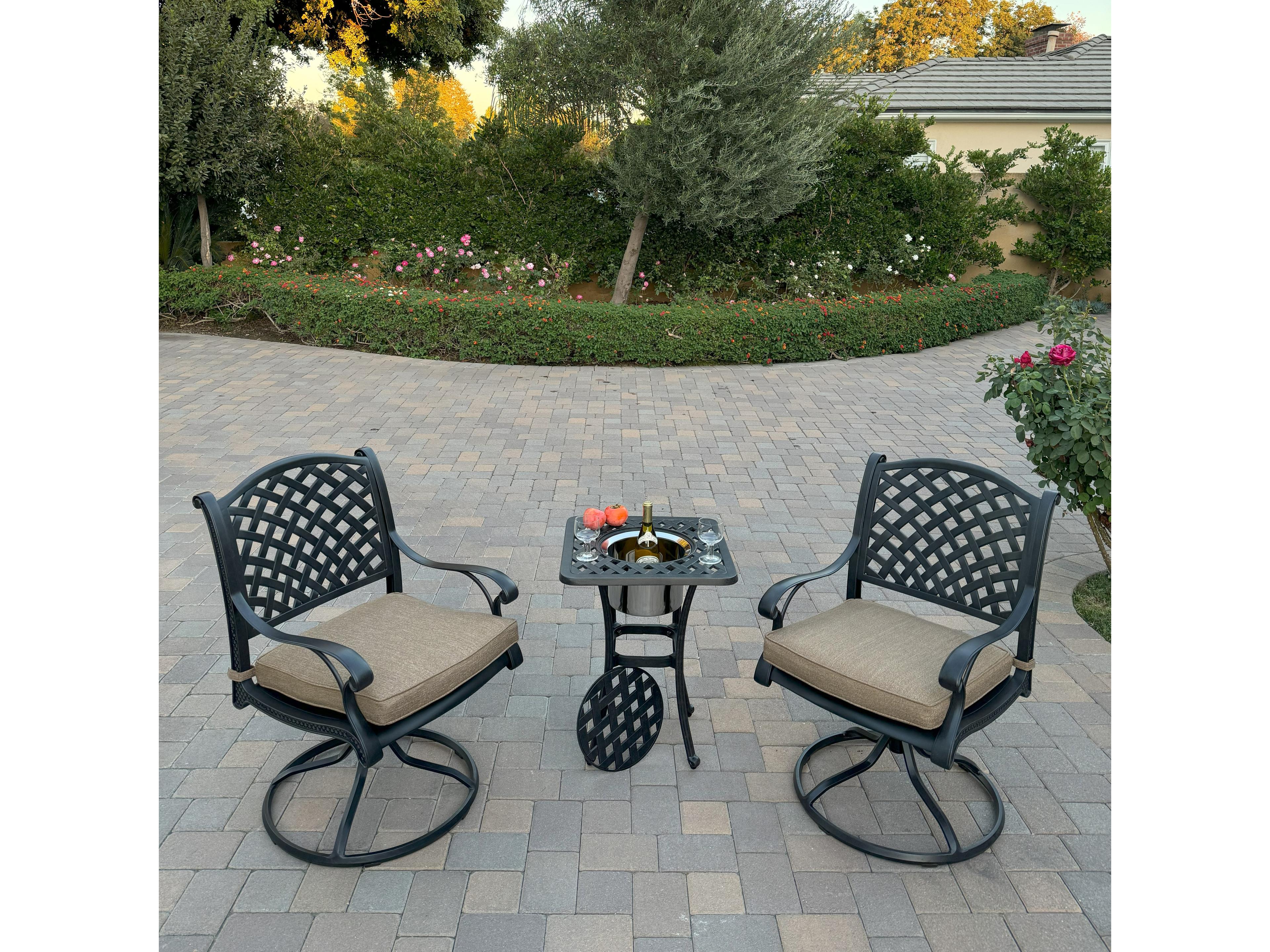 Nassau Cast Aluminum 3-Piece Patio Conversation Set