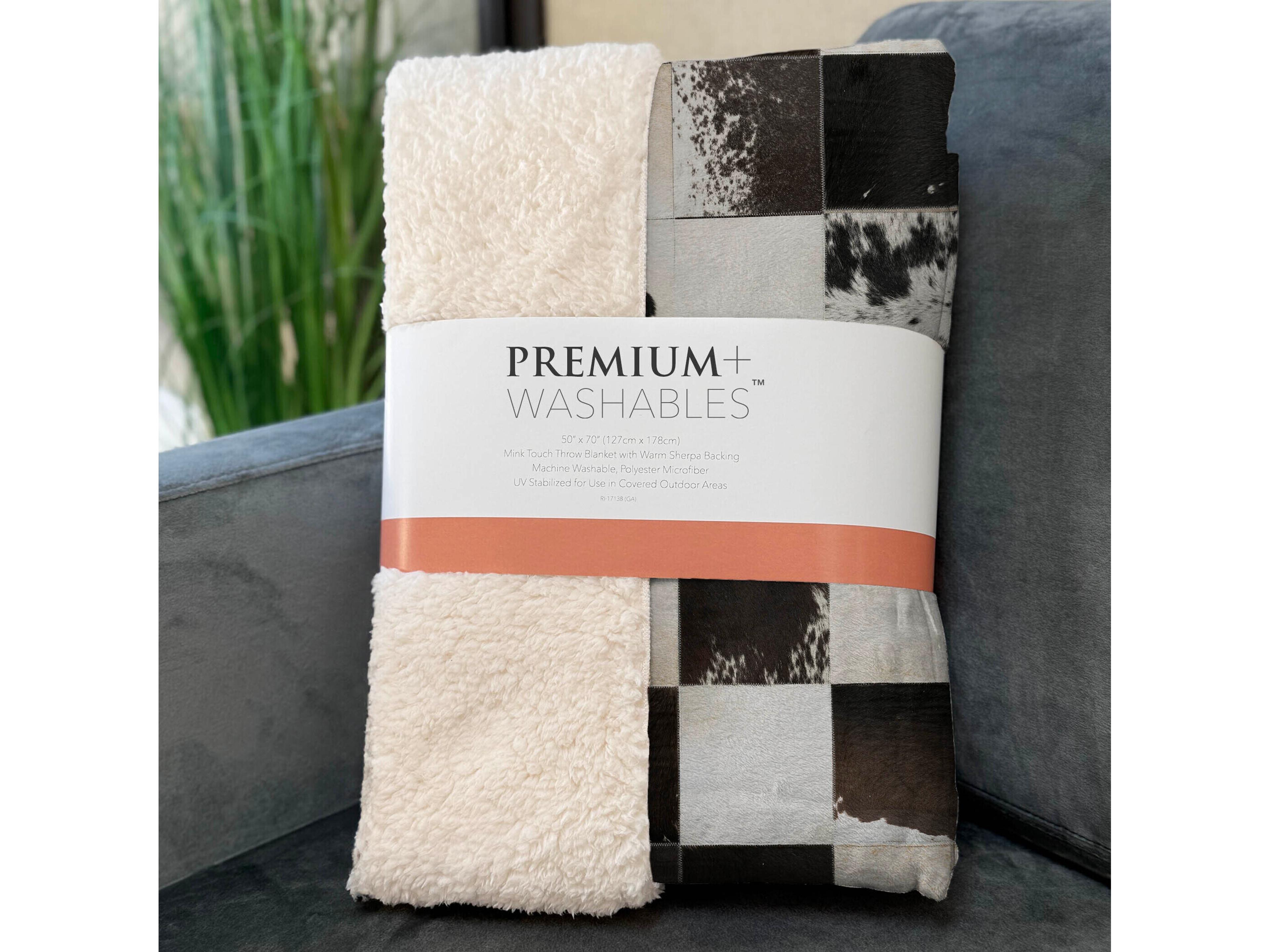 Dalyn Sherpa Black Polyester Throw