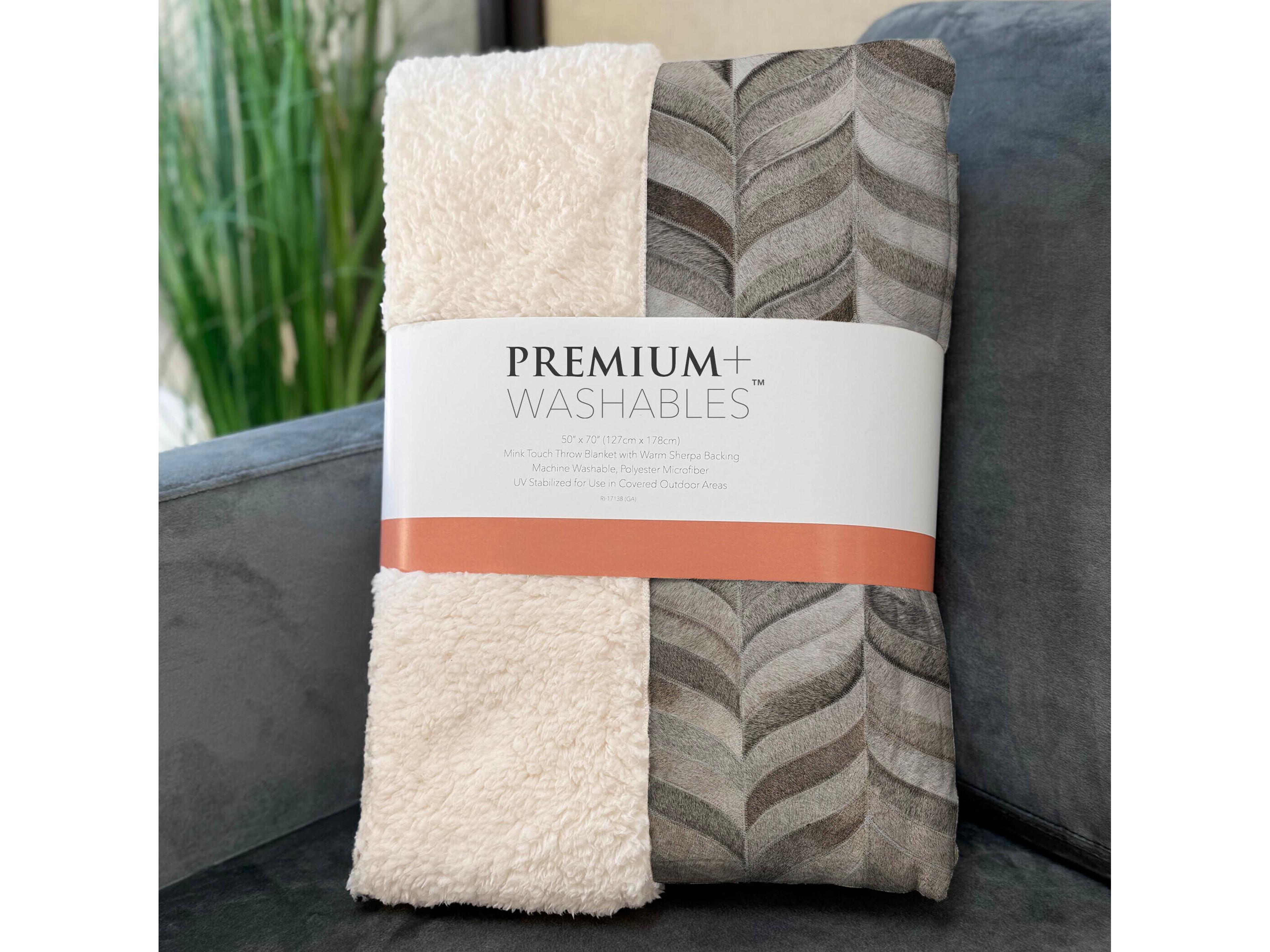 Dalyn Sherpa Gray Polyester Throw