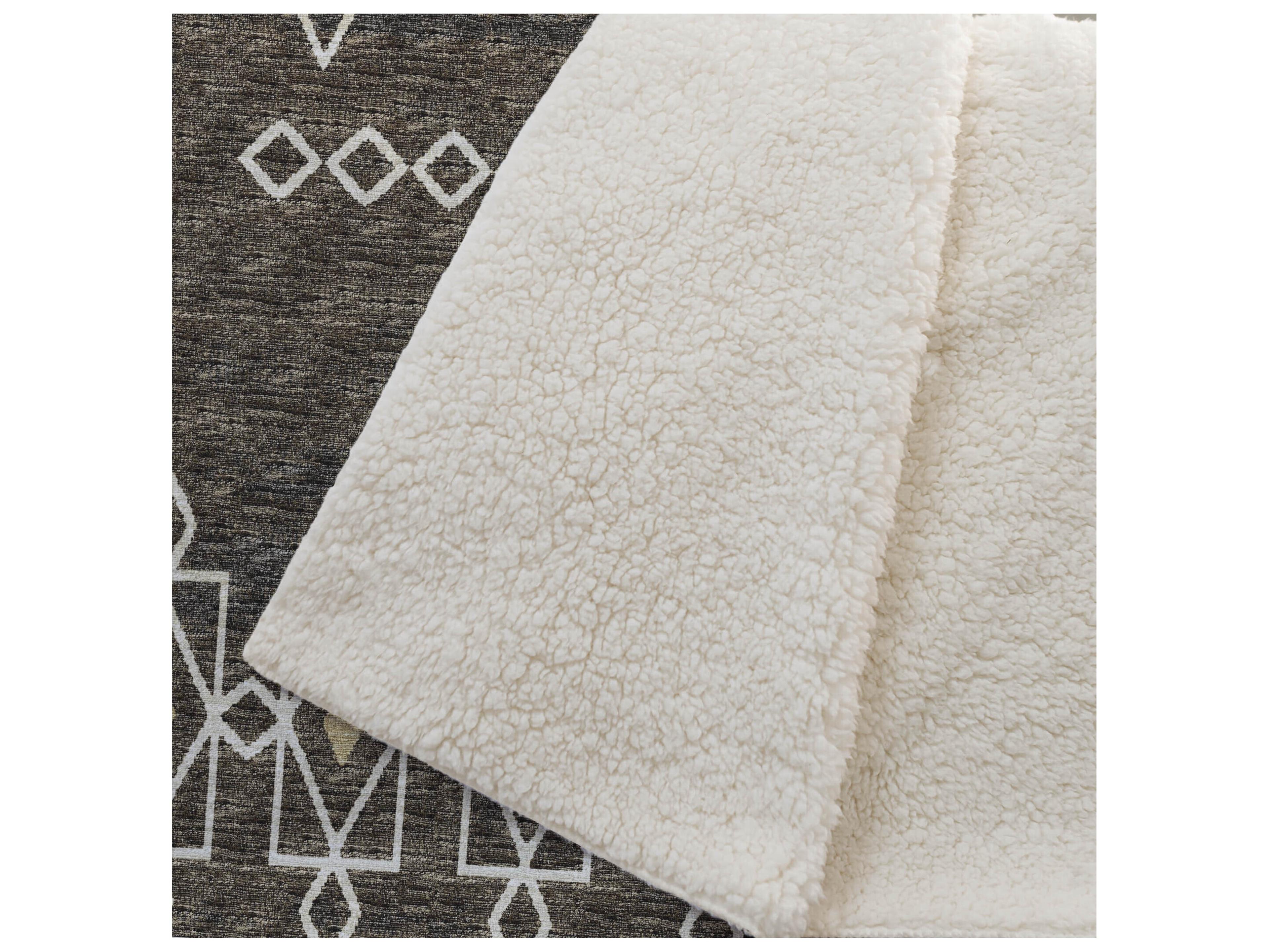 Dalyn Sherpa Brown Polyester Throw