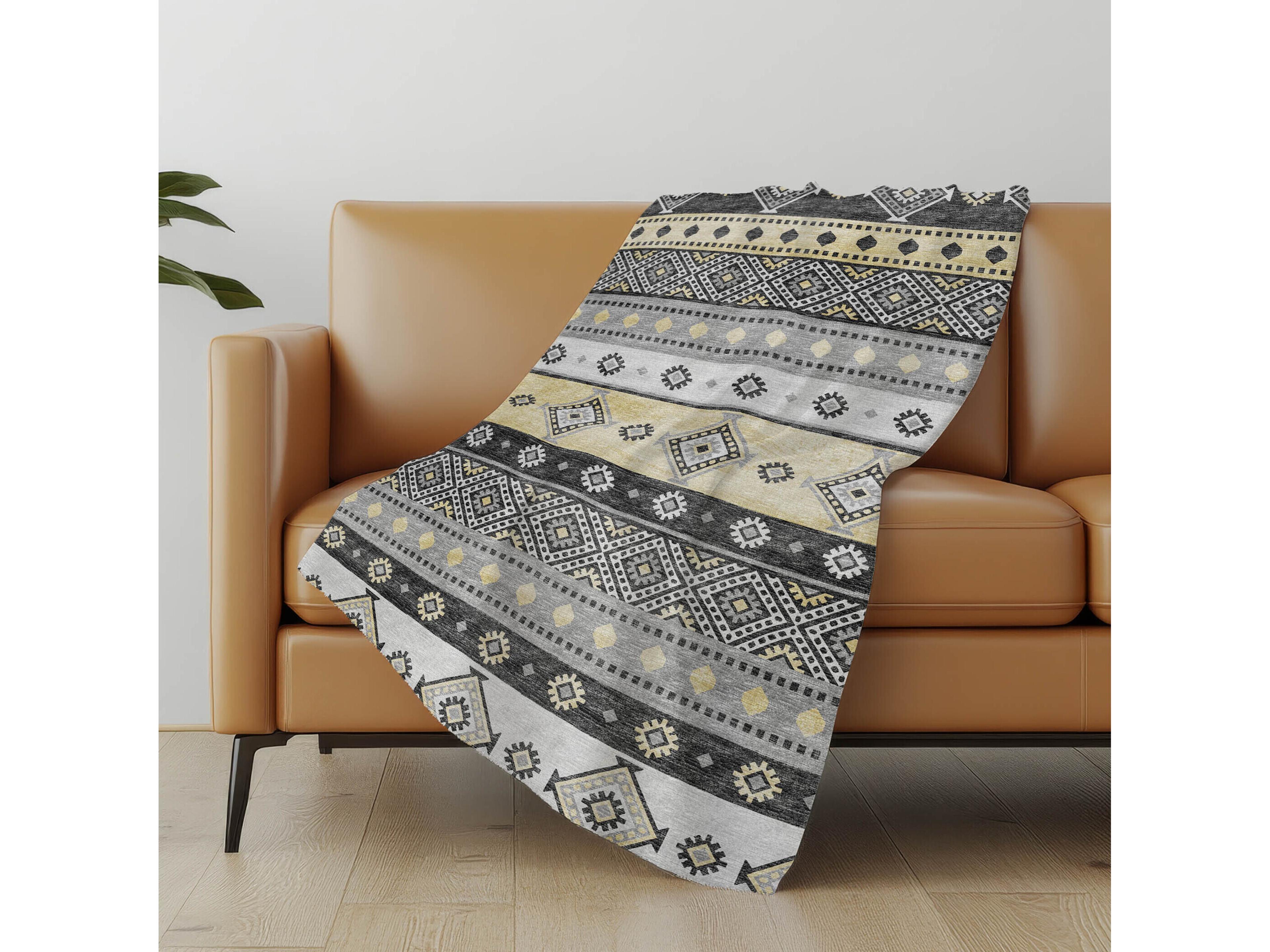 Dalyn Sherpa Gray Polyester Throw