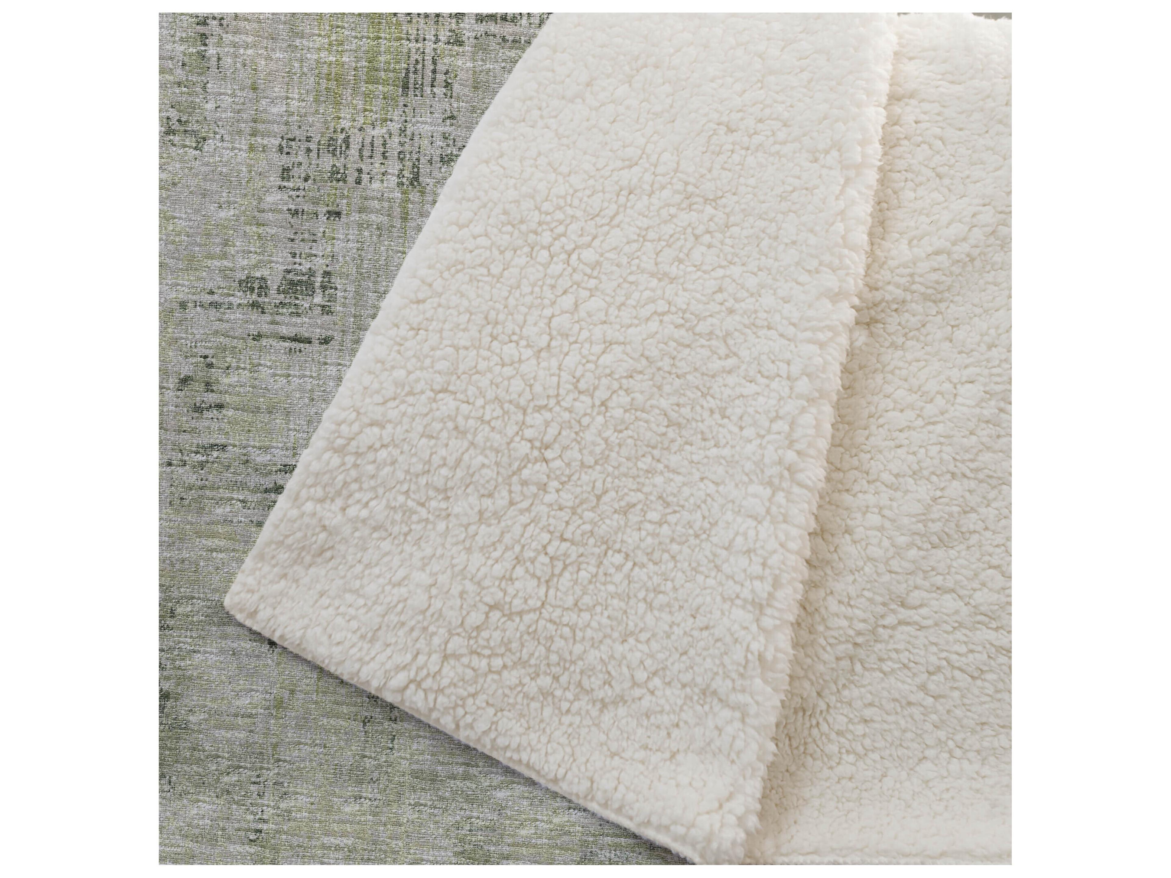 Dalyn Sherpa Green Polyester Throw