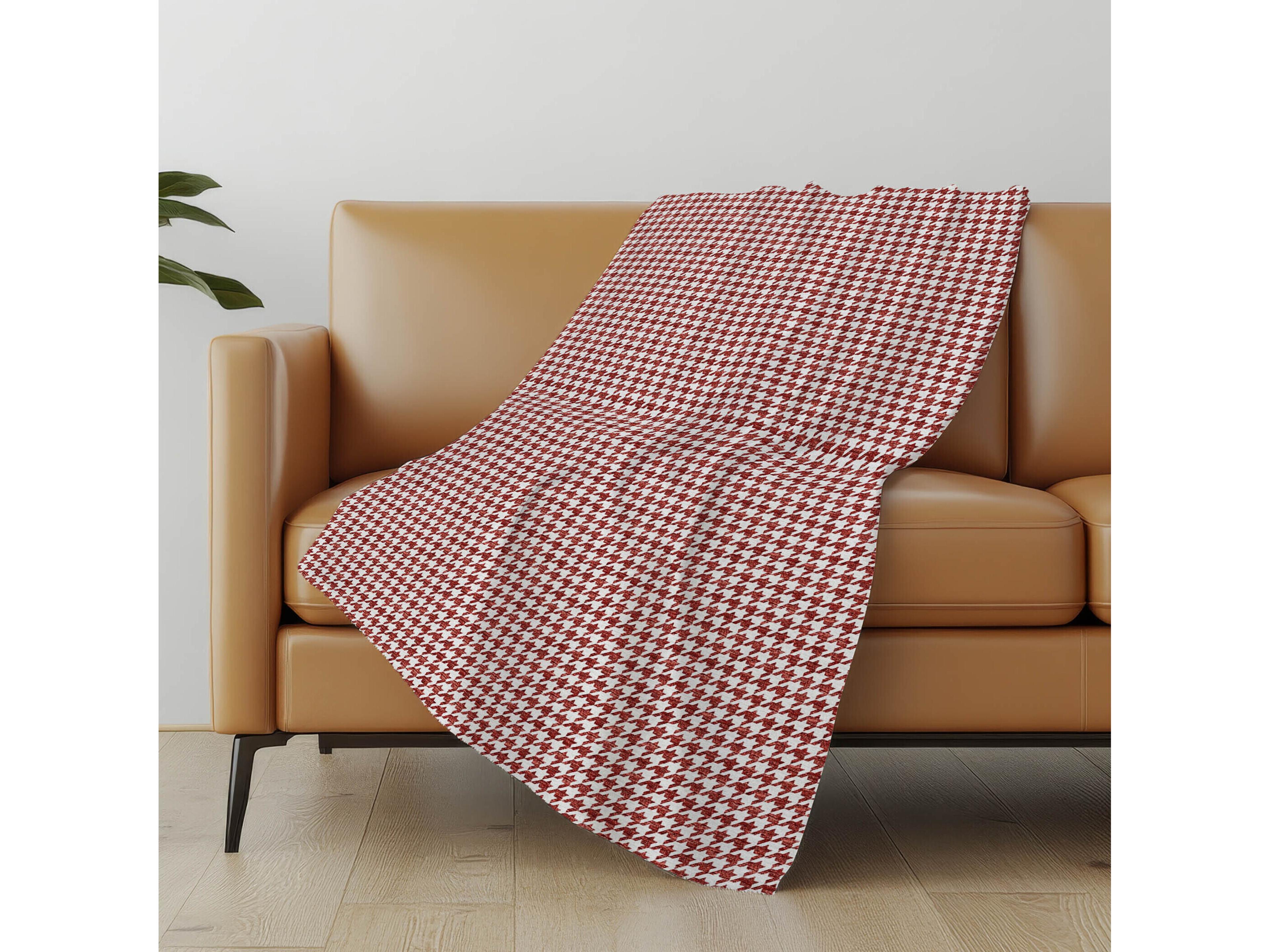Dalyn Sherpa Red Polyester Throw