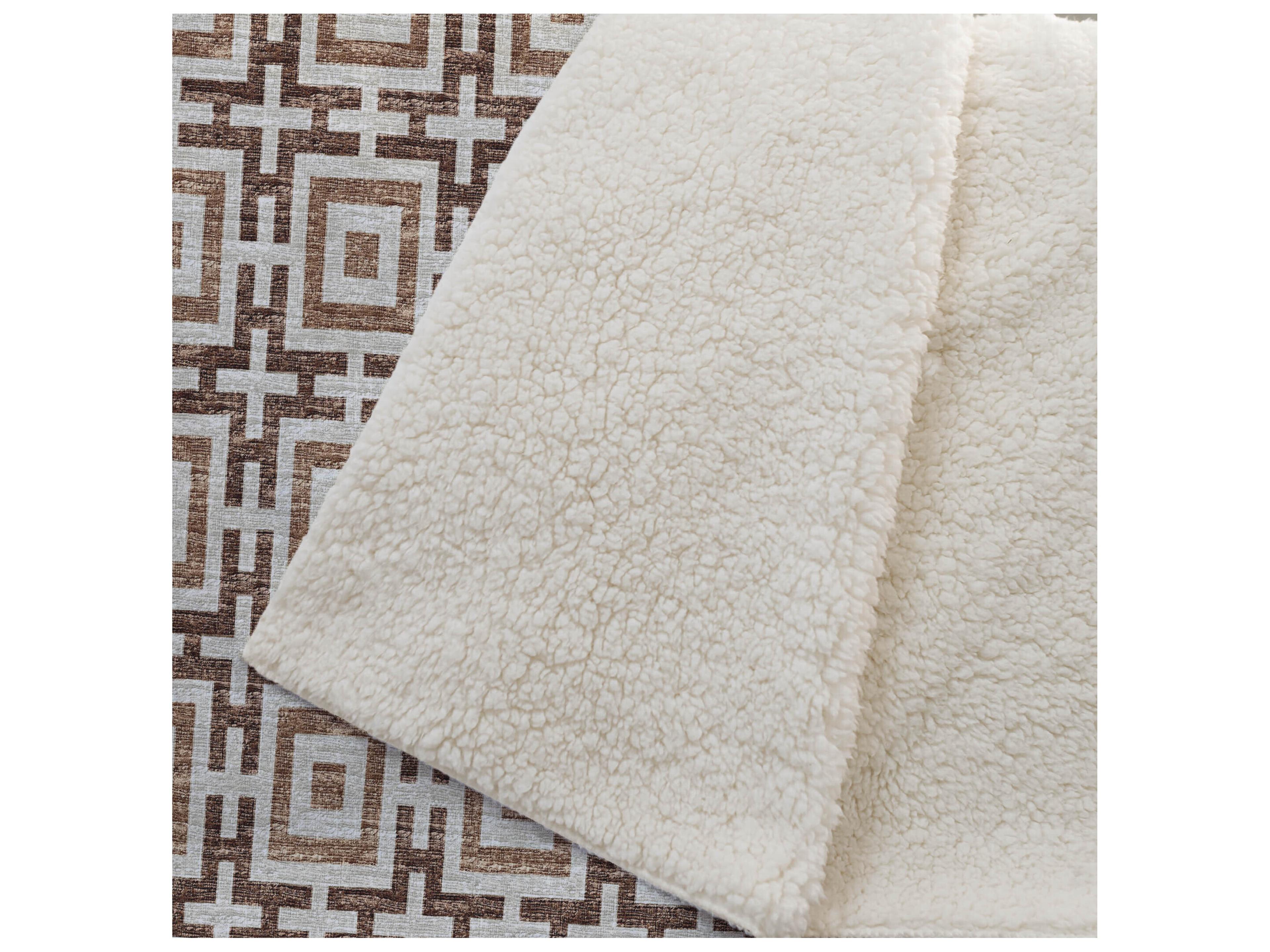 Dalyn Sherpa Red Polyester Throw