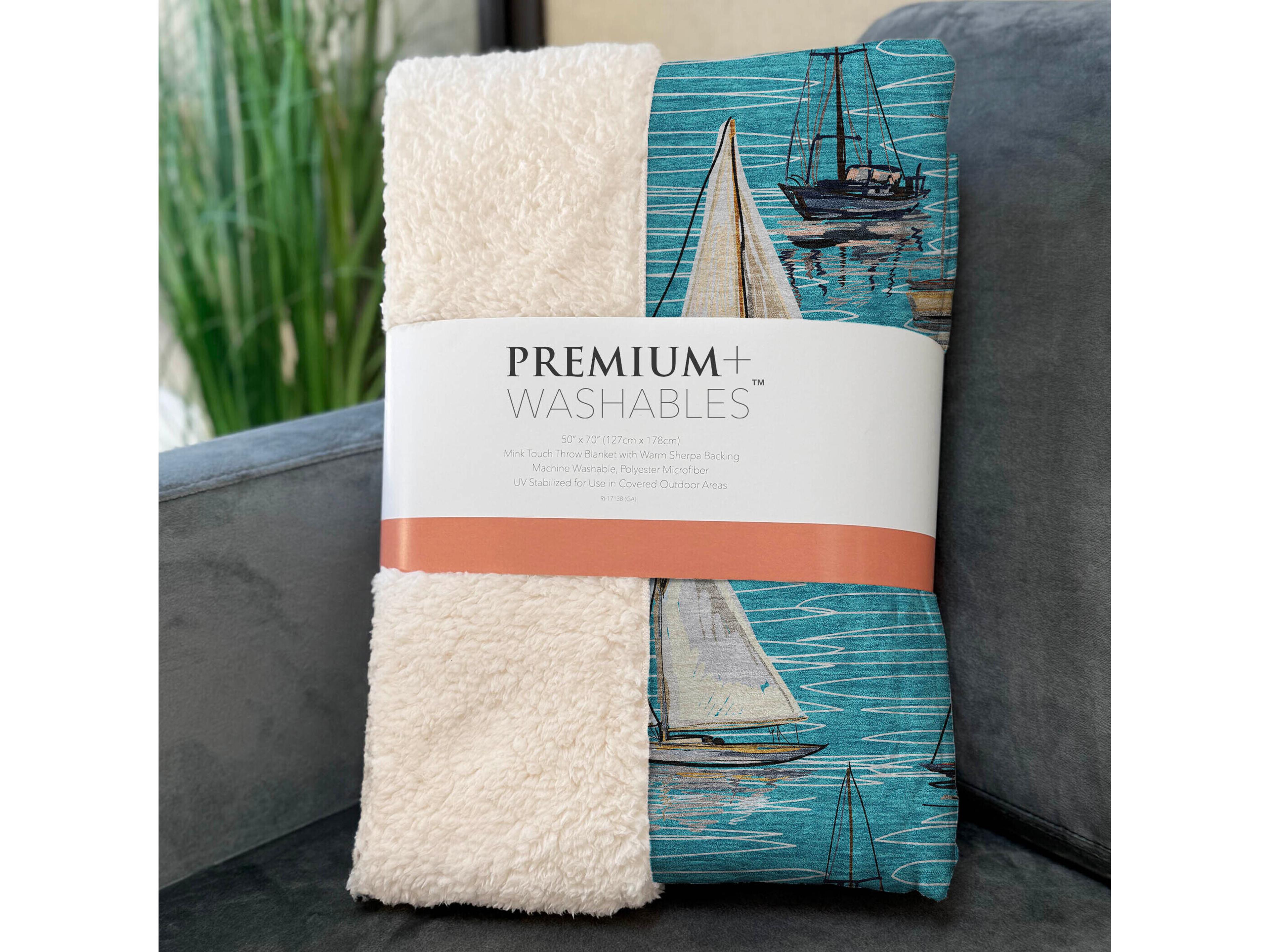 Dalyn Sherpa Teal Polyester Throw