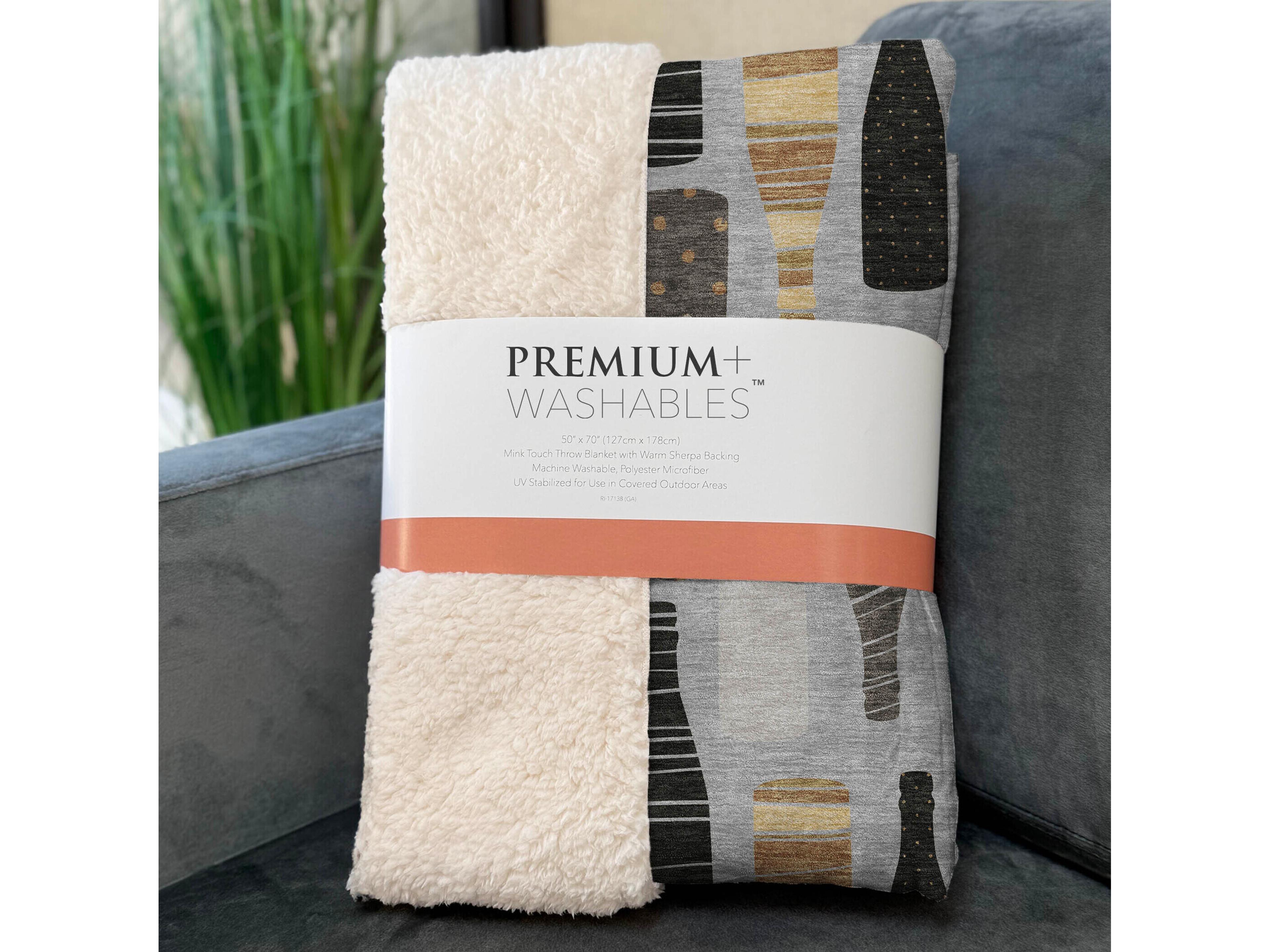 Dalyn Sherpa Gray Polyester Throw