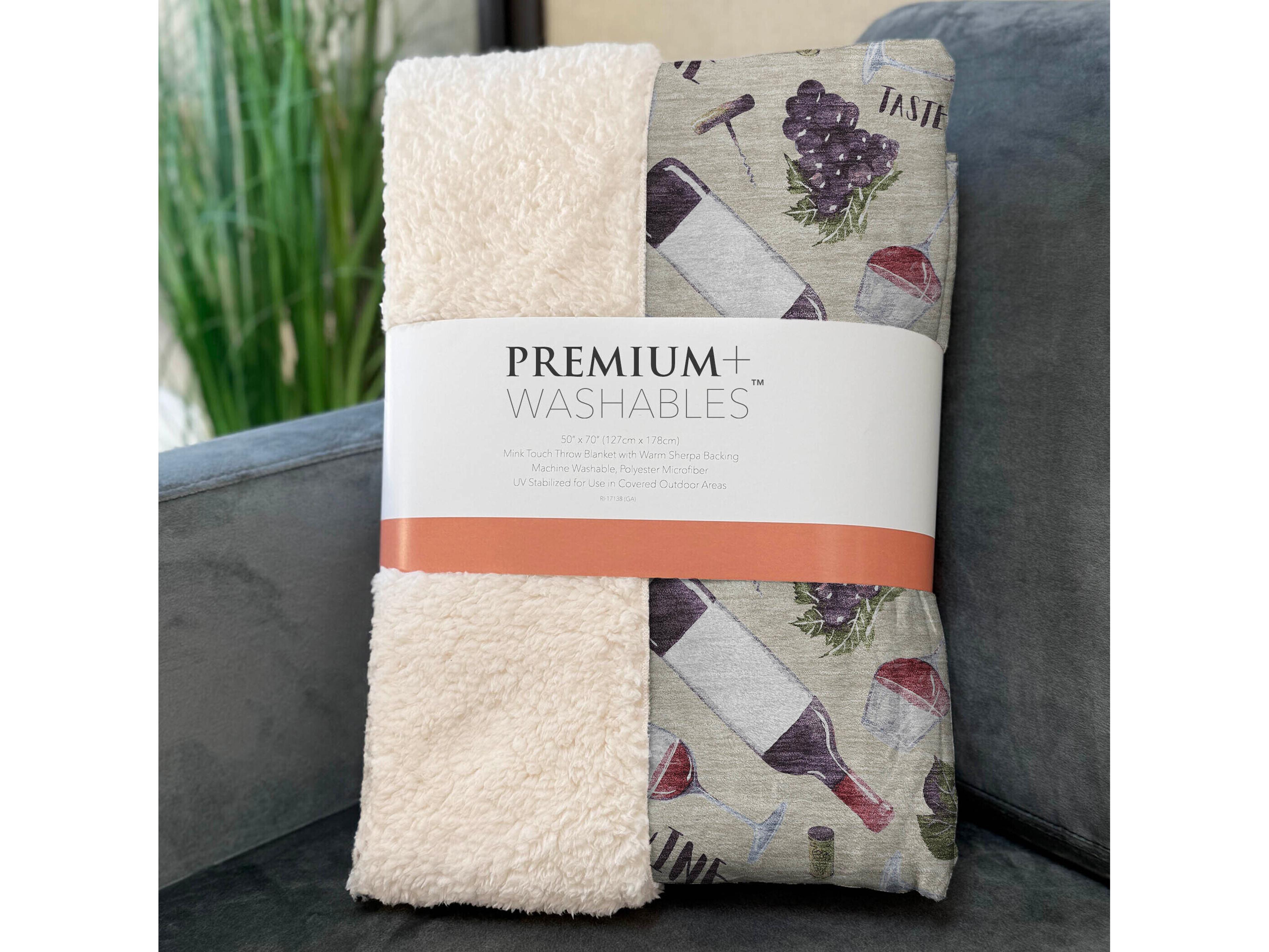 Dalyn Sherpa Ivory Polyester Throw