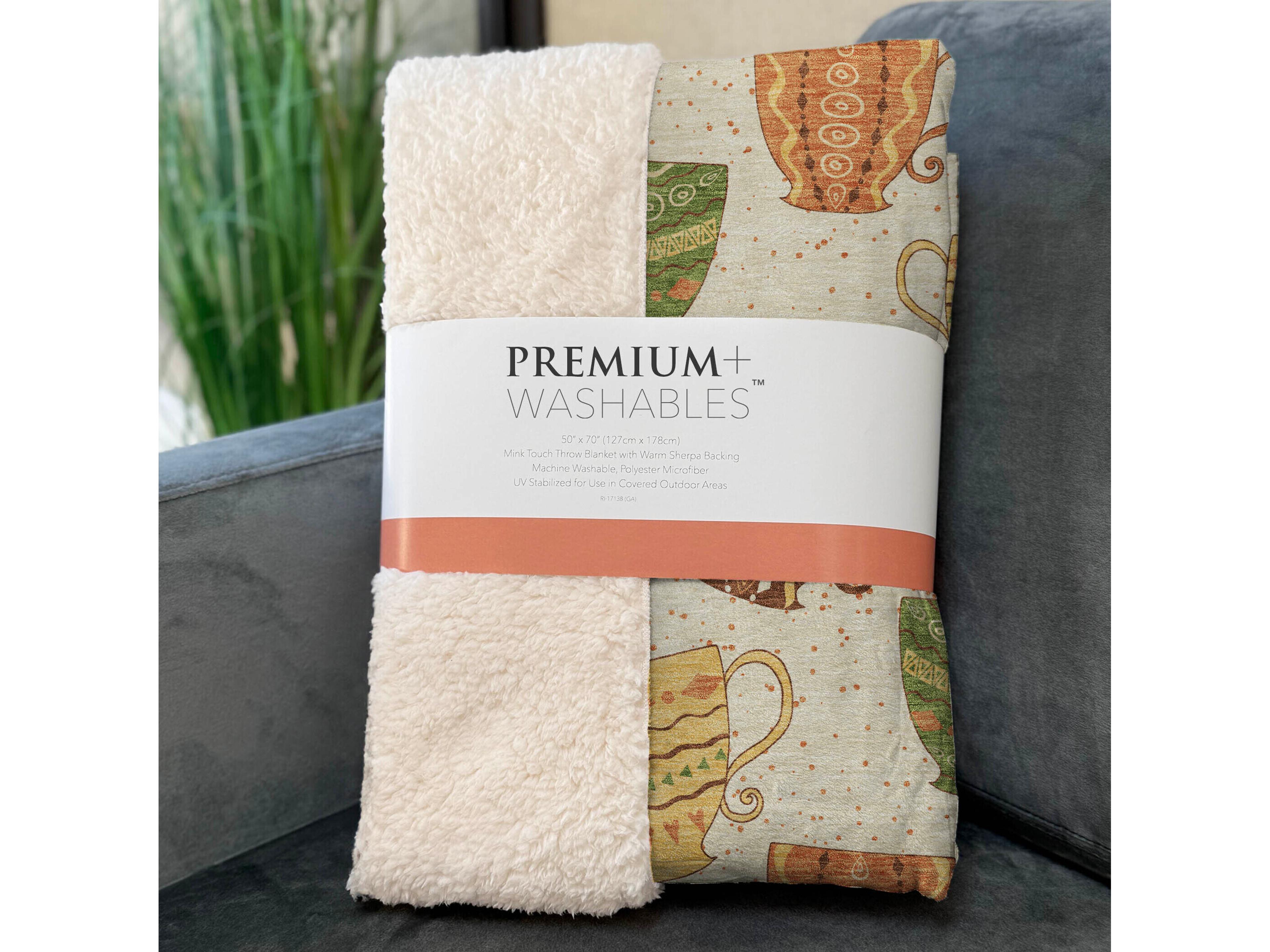 Dalyn Sherpa Ivory Polyester Throw