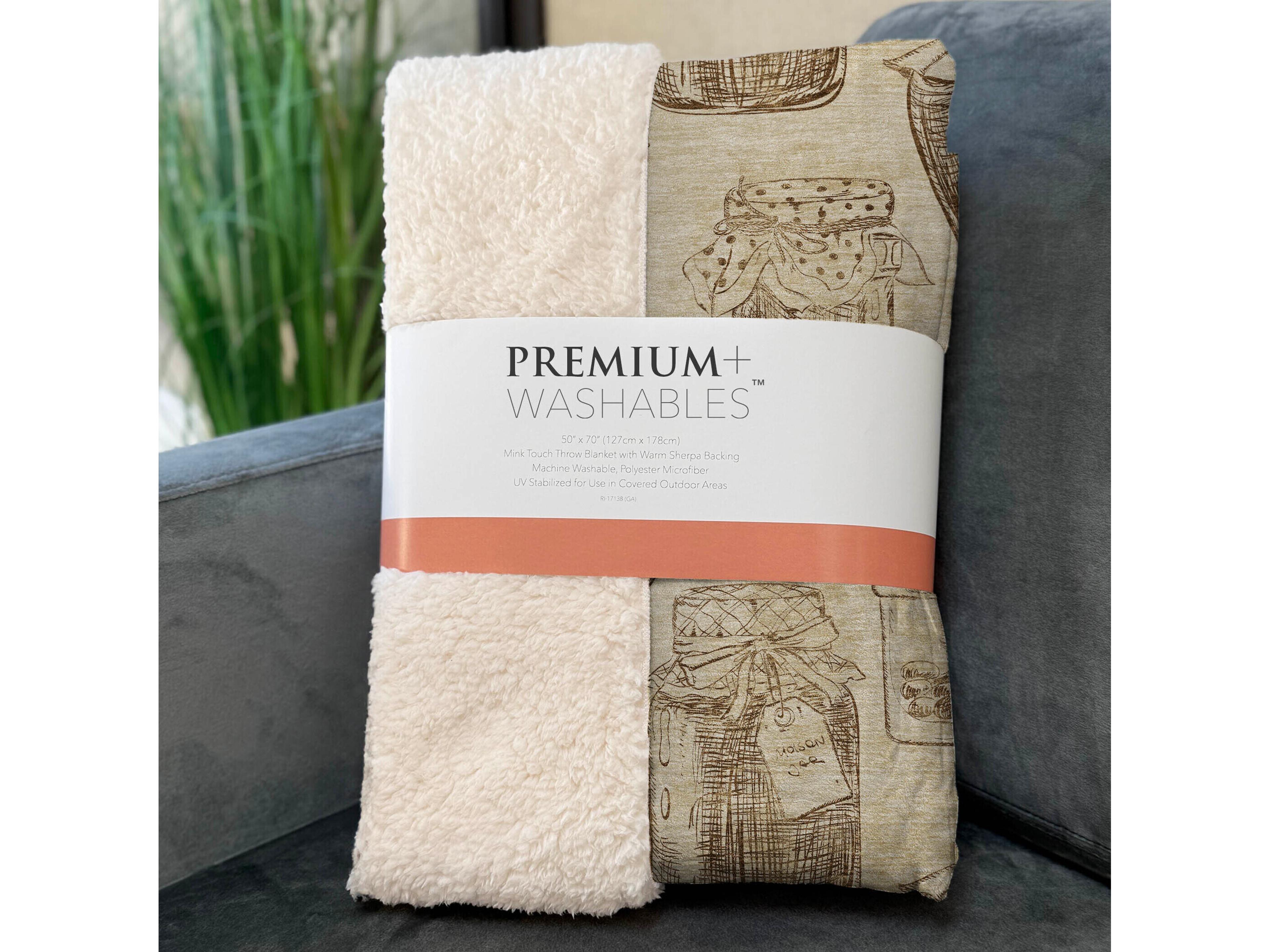Dalyn Sherpa Ivory Polyester Throw