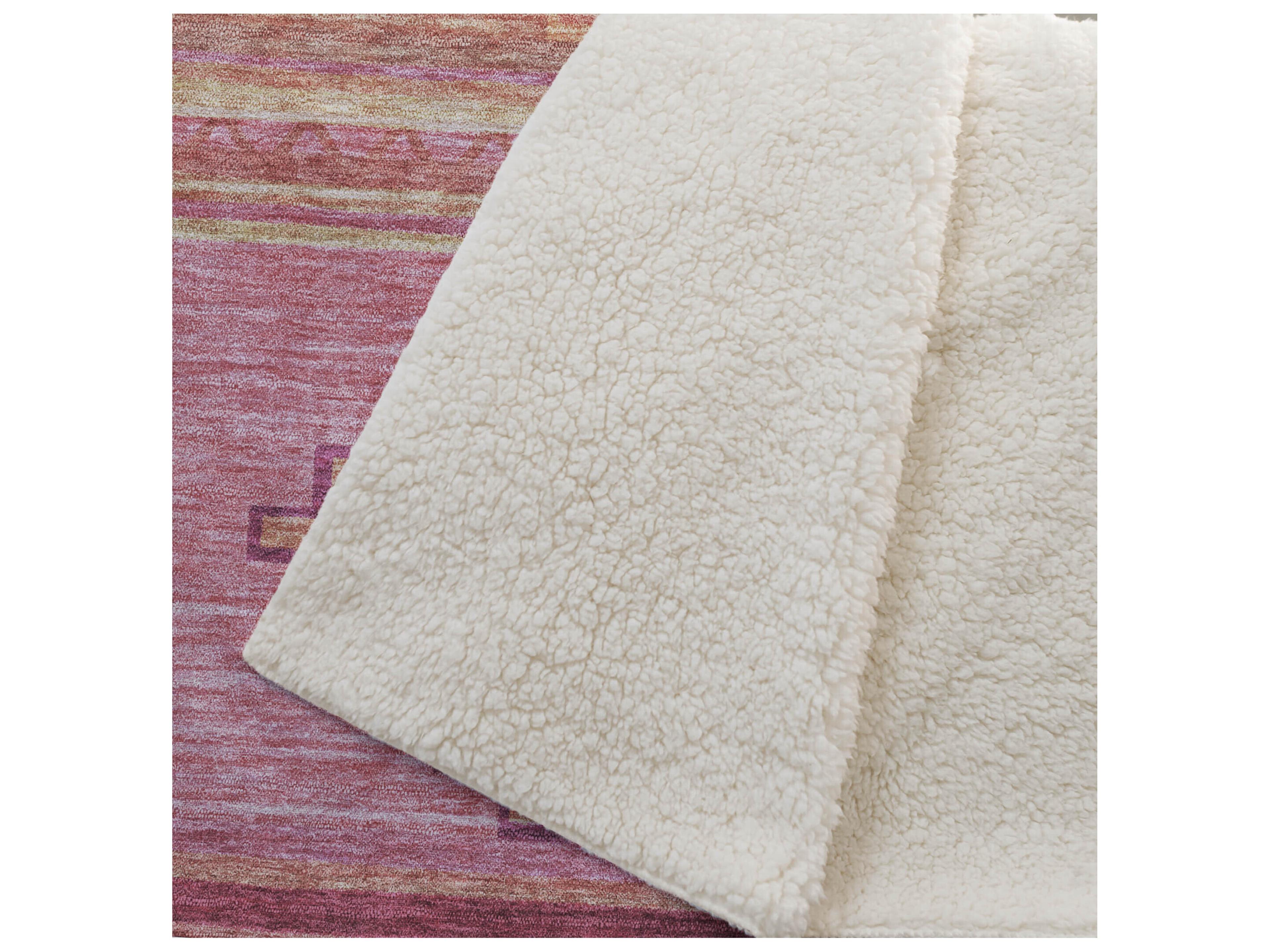 Dalyn Sherpa Pink Polyester Throw