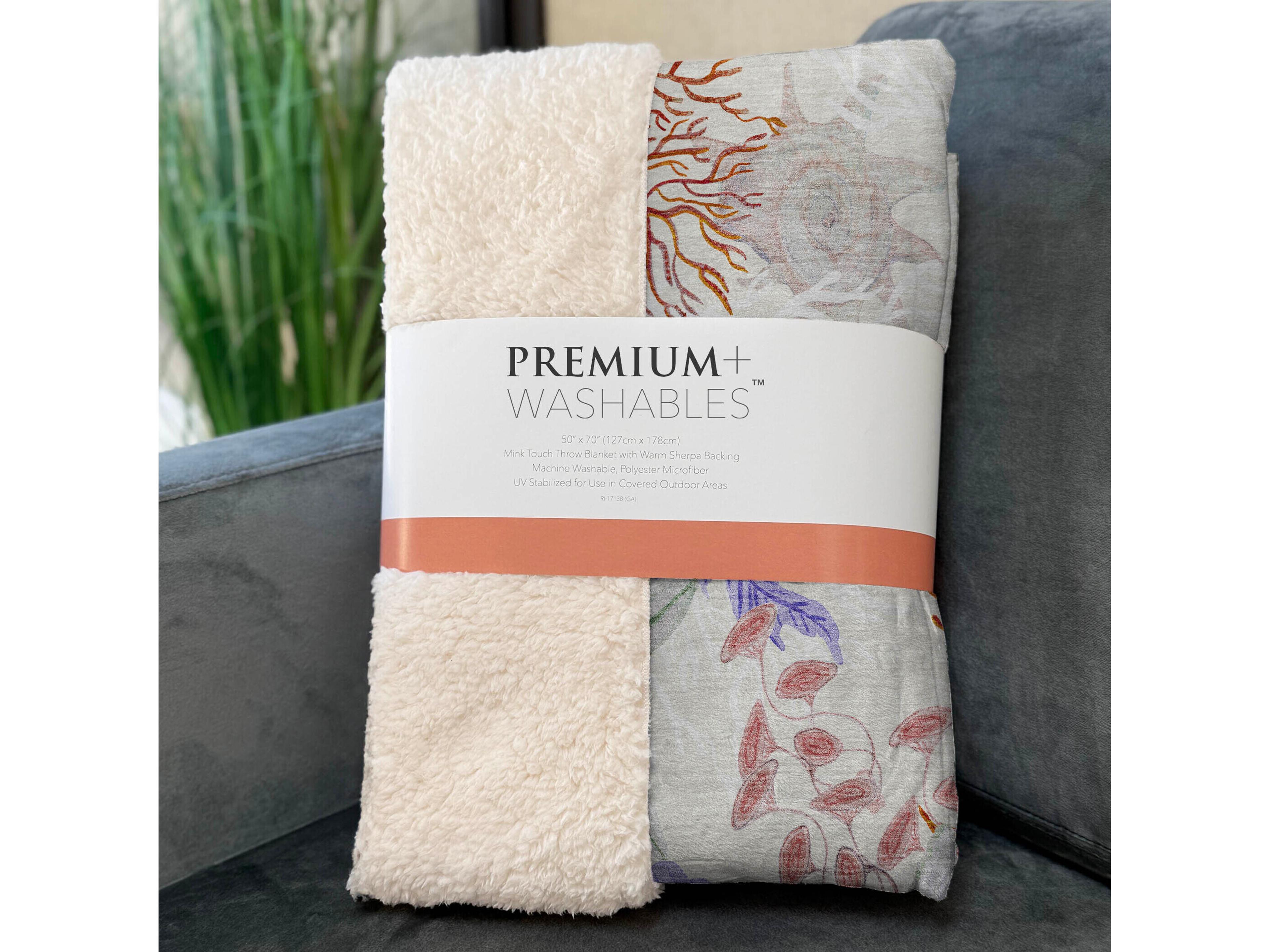 Dalyn Sherpa Ivory Polyester Throw