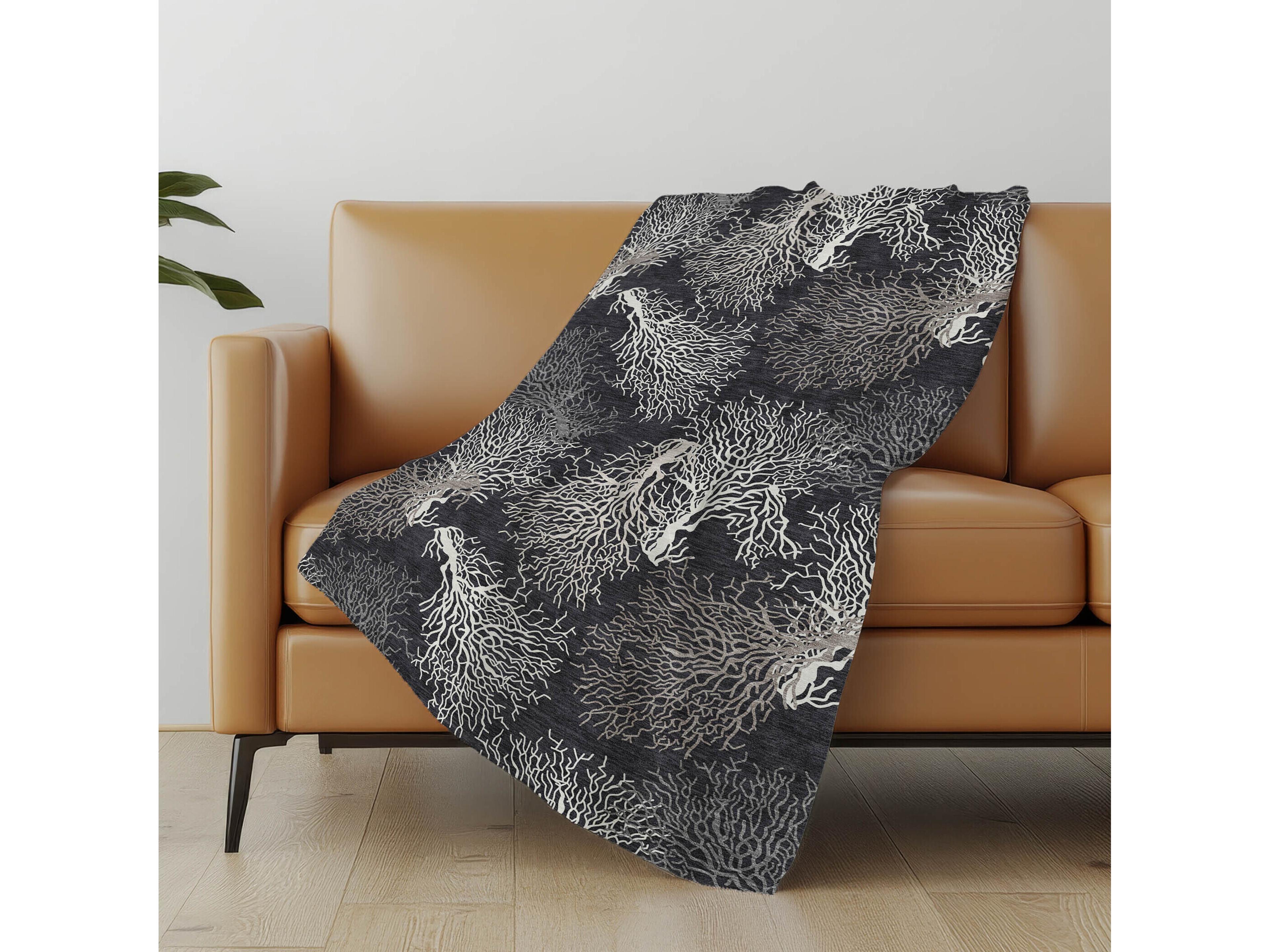 Dalyn Sherpa Black Polyester Throw