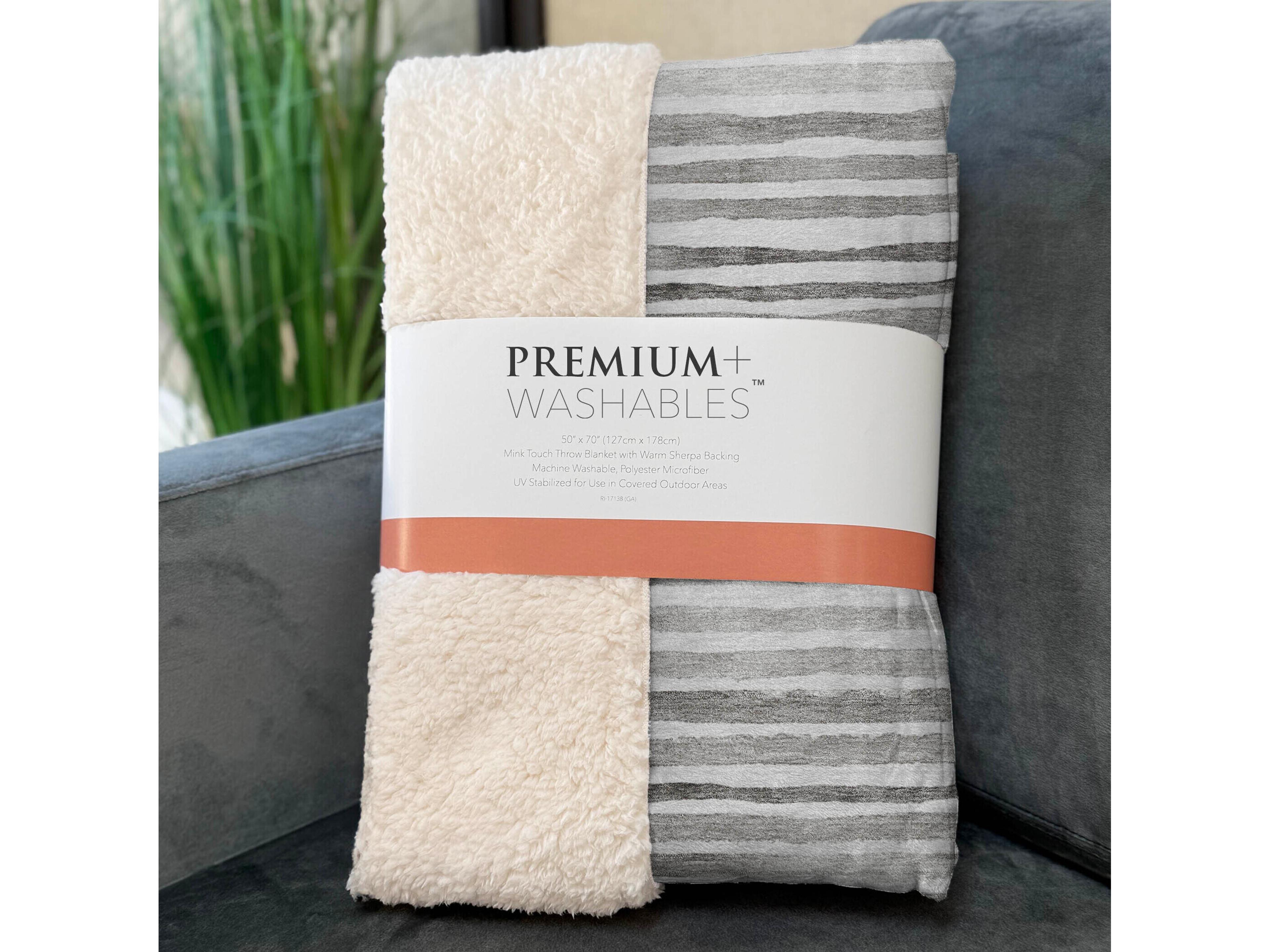 Dalyn Sherpa Gray Polyester Throw