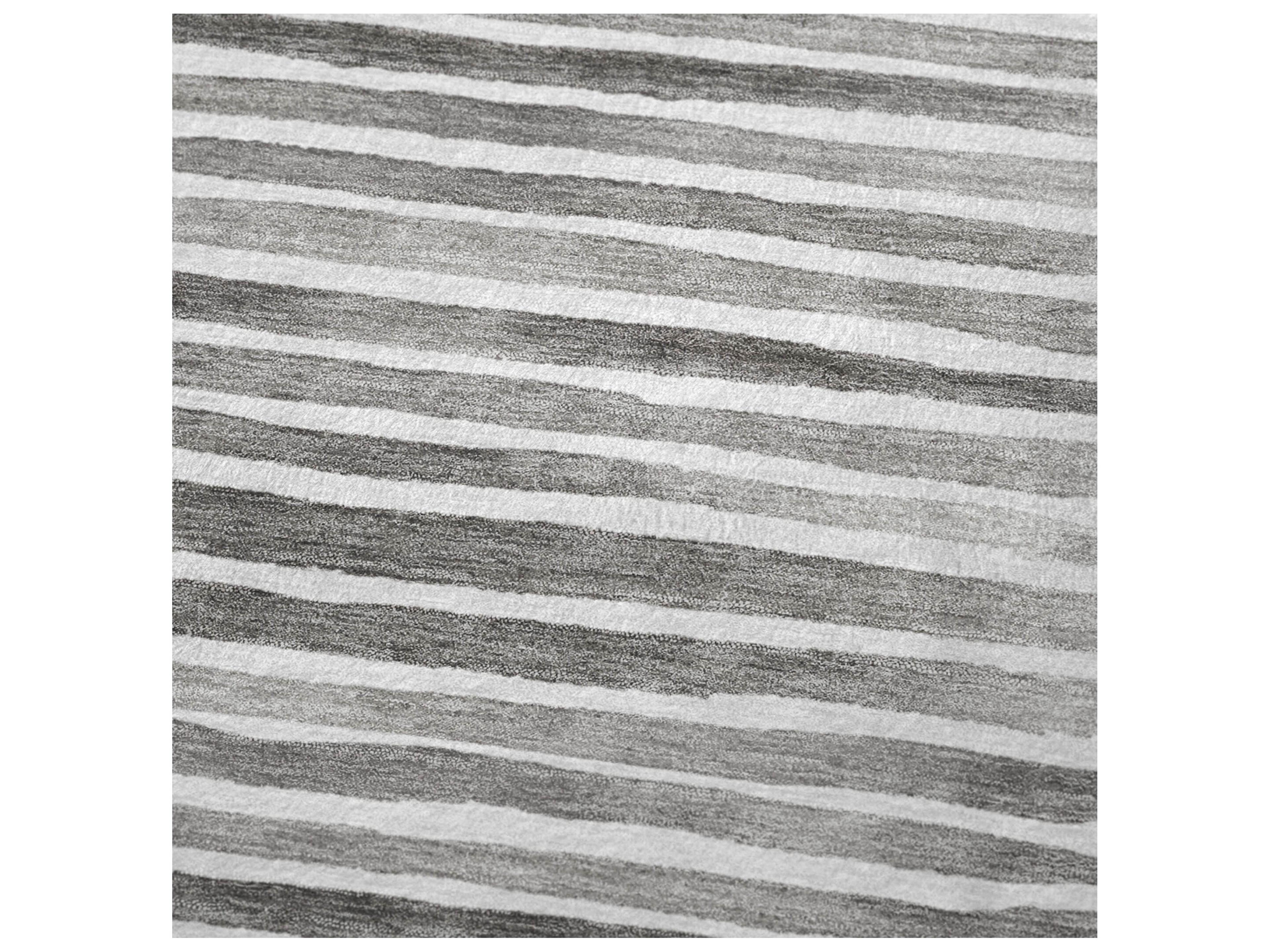 Dalyn Sherpa Gray Polyester Throw