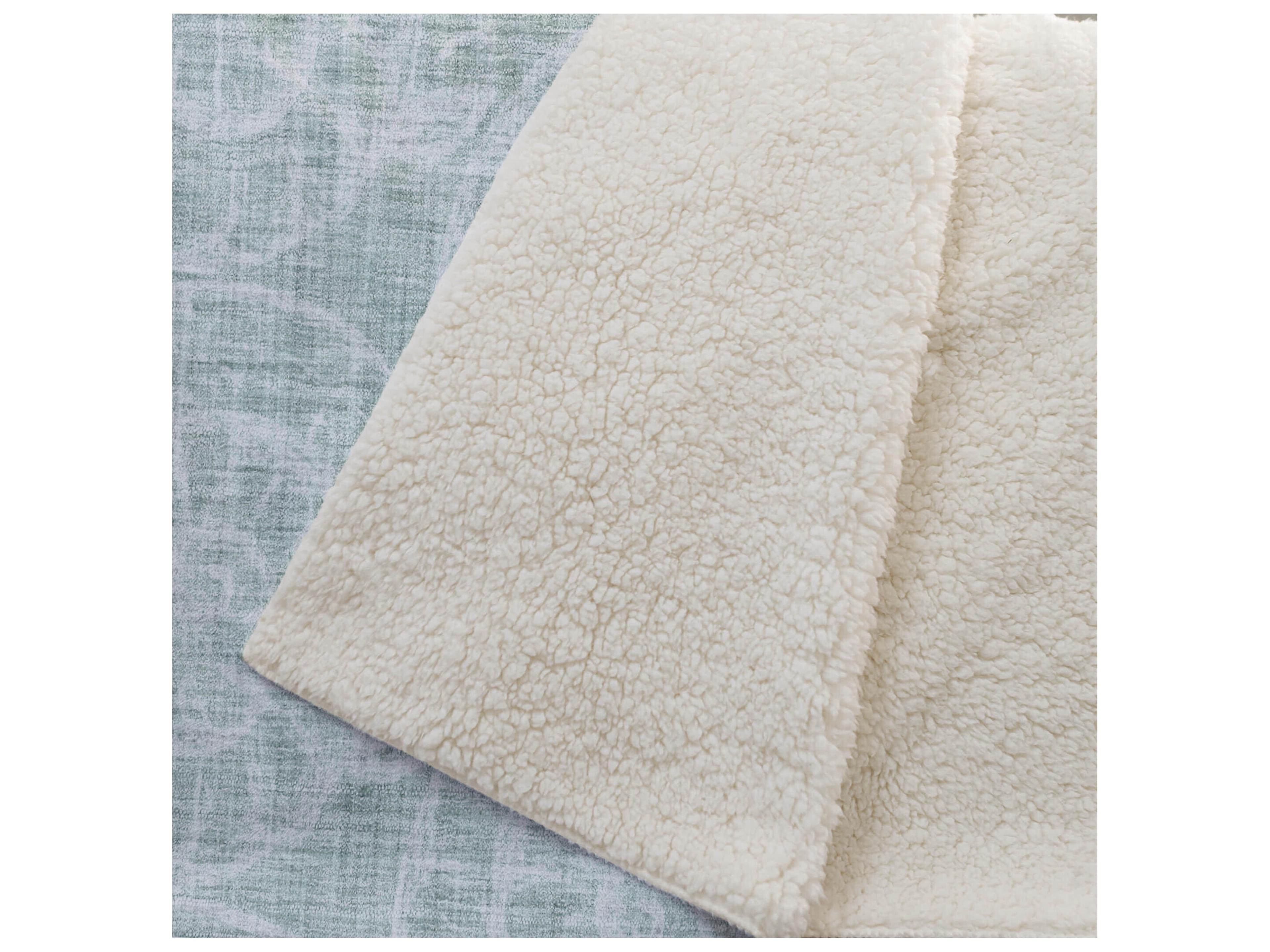 Dalyn Sherpa Green Polyester Throw