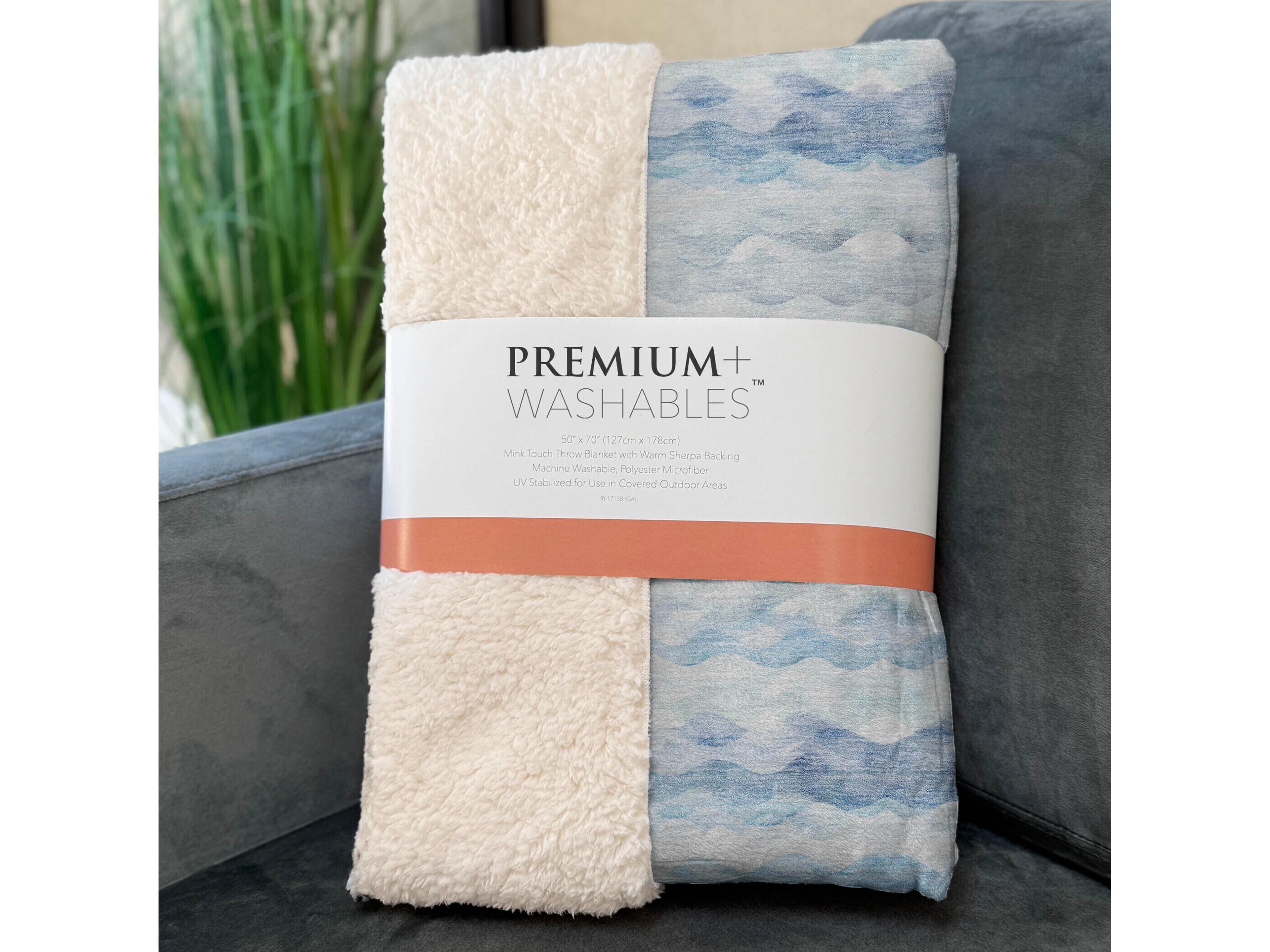 Dalyn Sherpa Blue Polyester Throw