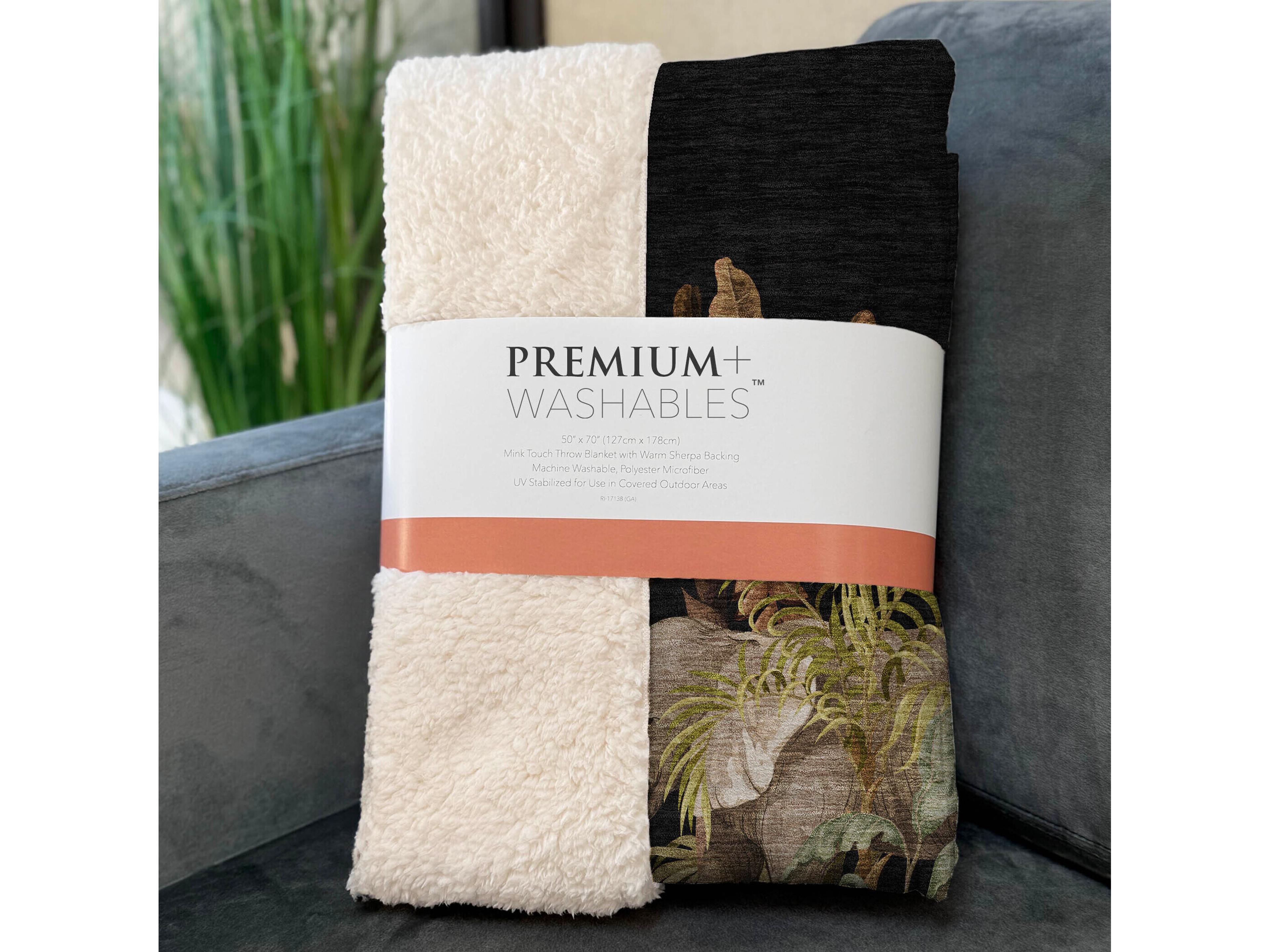 Dalyn Sherpa Black Polyester Throw