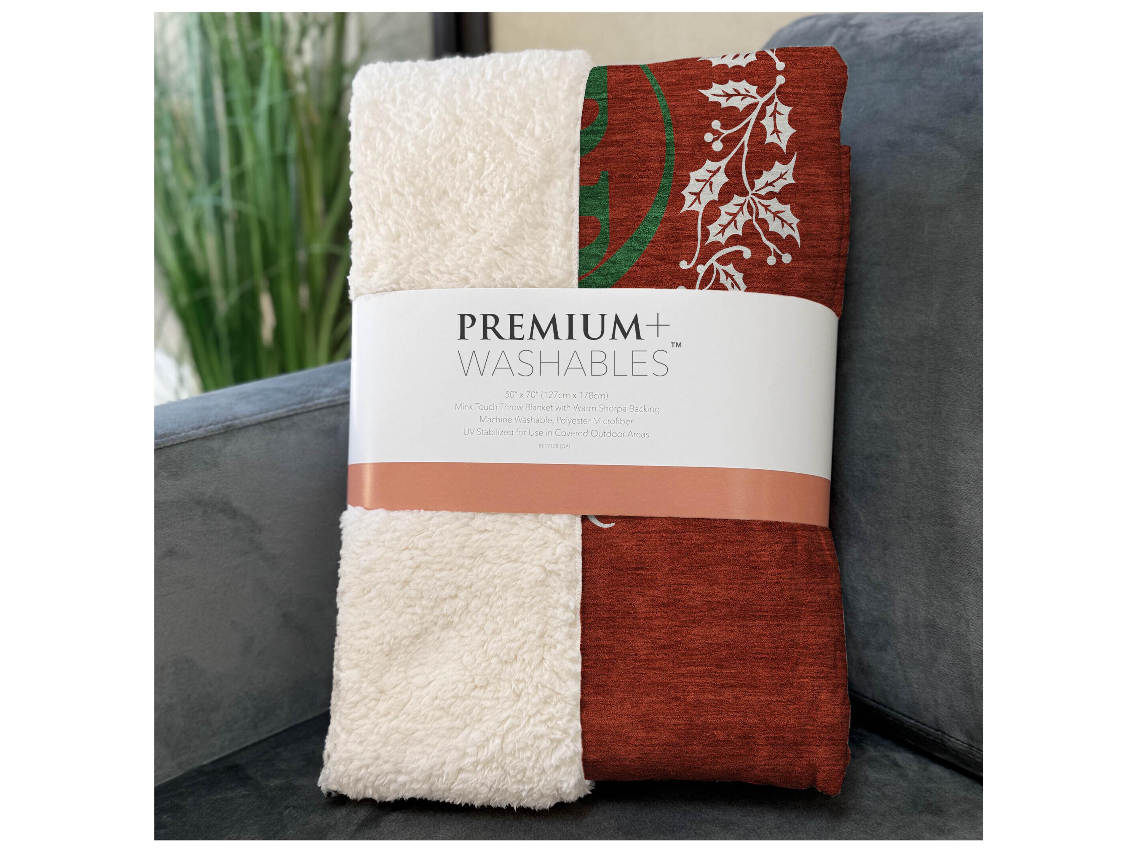 Dalyn Sherpa Red Polyester Throw