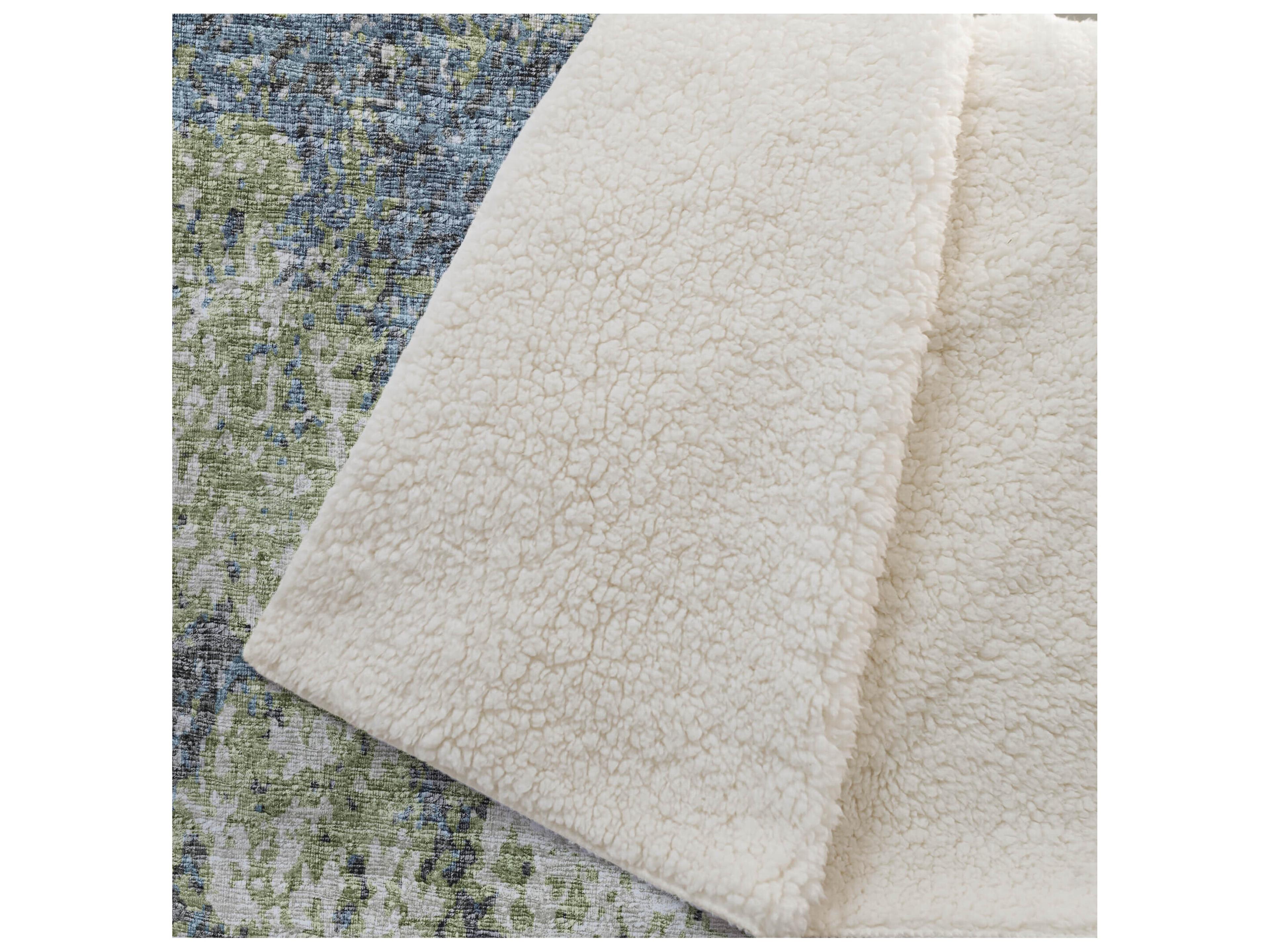 Dalyn Sherpa Green Polyester Throw